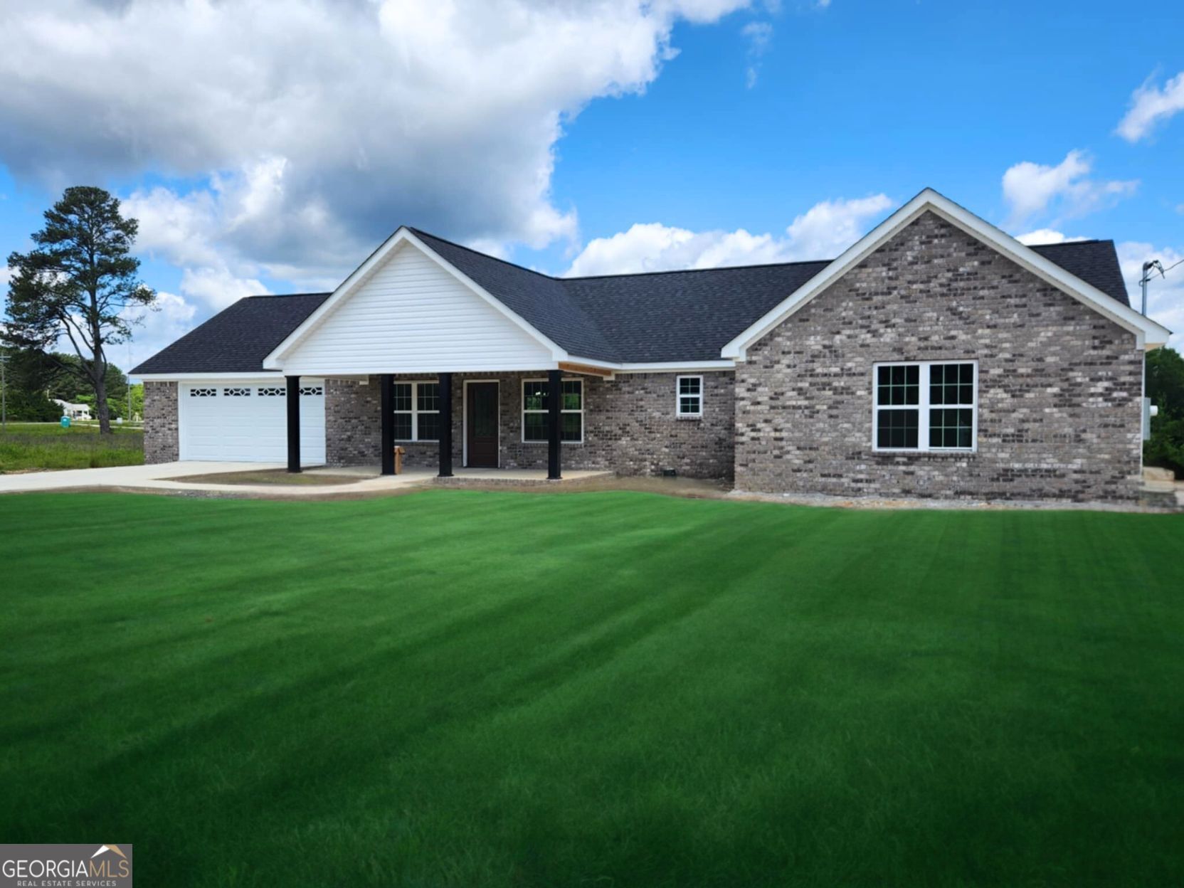 525 Northwood Drive Property Photo