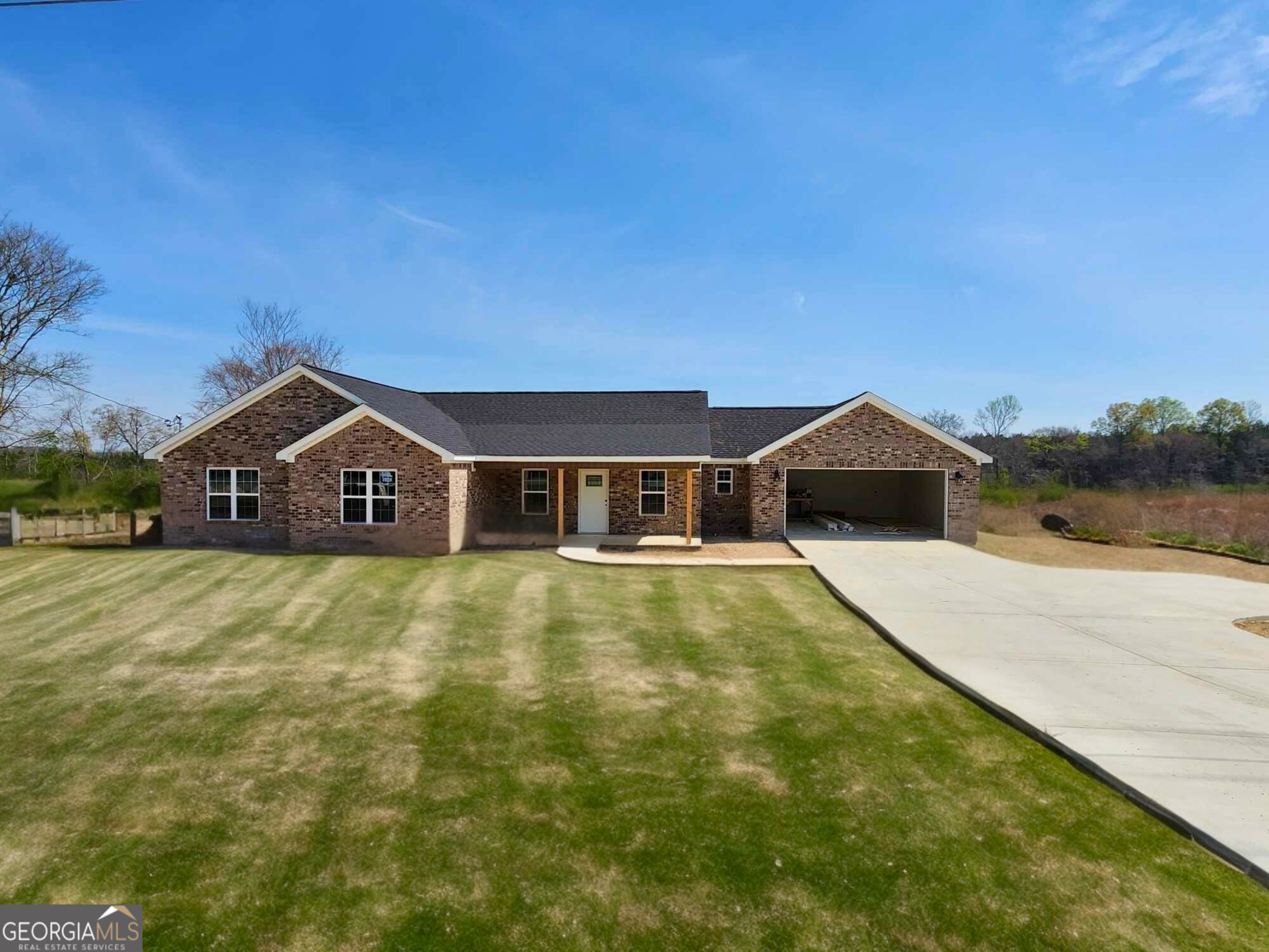 900 Powell Drive Property Photo