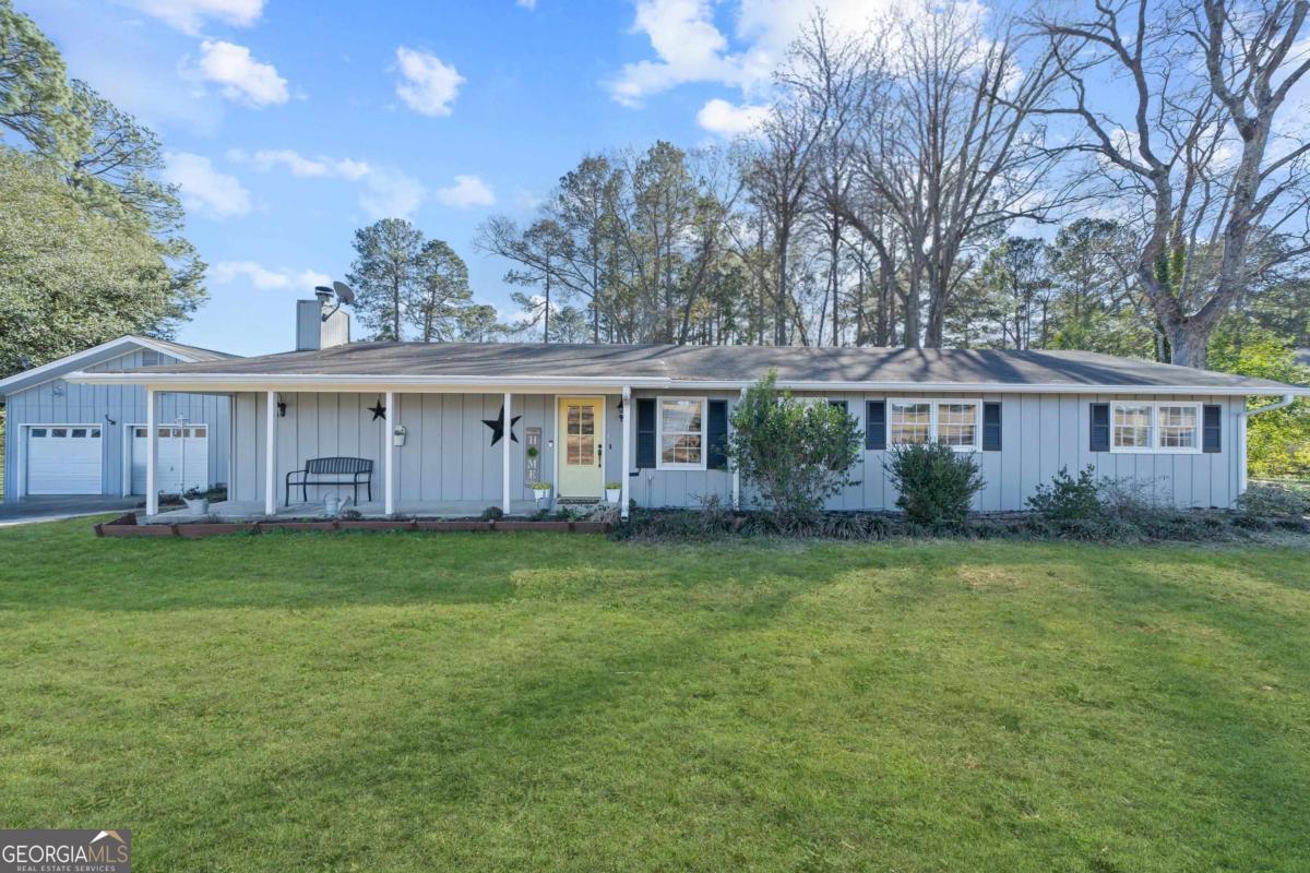 177 Lakeshore Circle Property Photo 1