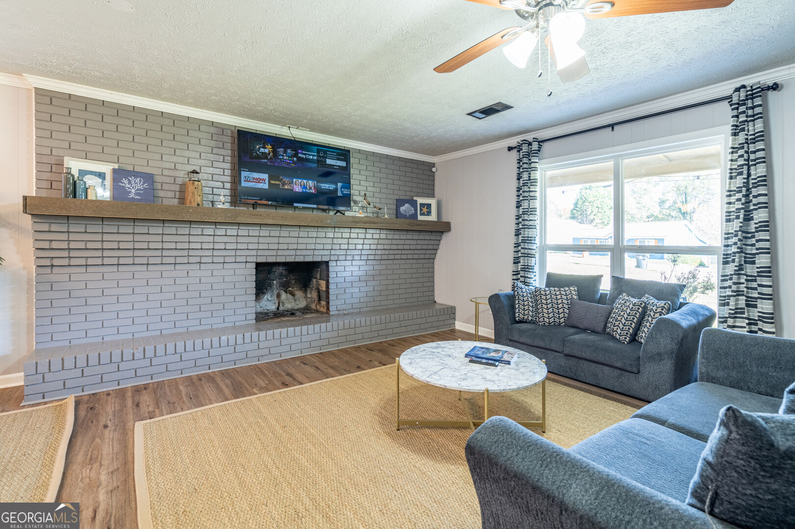 4375 Park Street Property Photo 7
