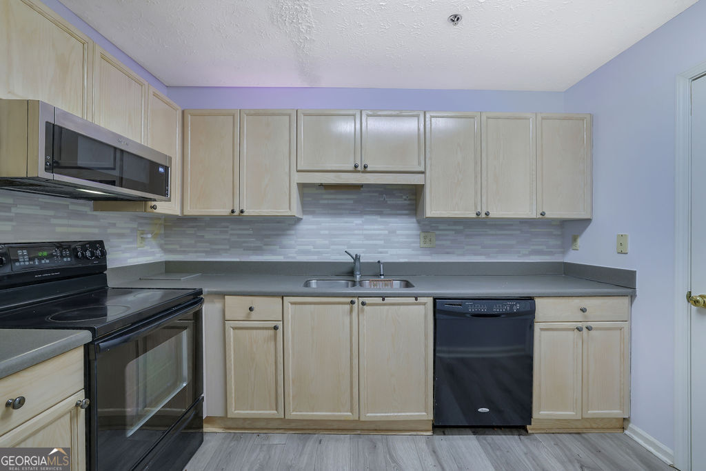 533 Bentley Place Property Photo 8