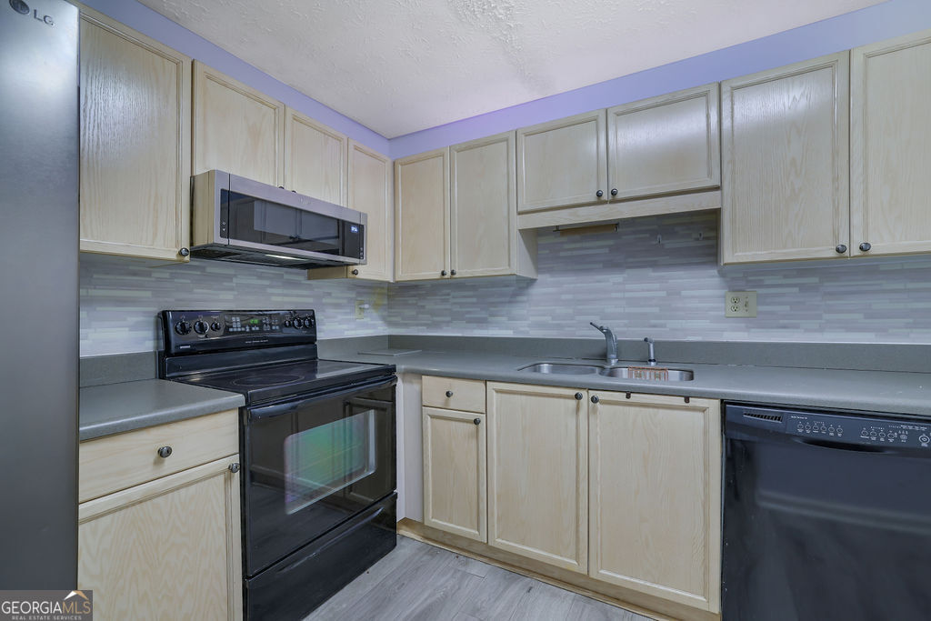 533 Bentley Place Property Photo 9