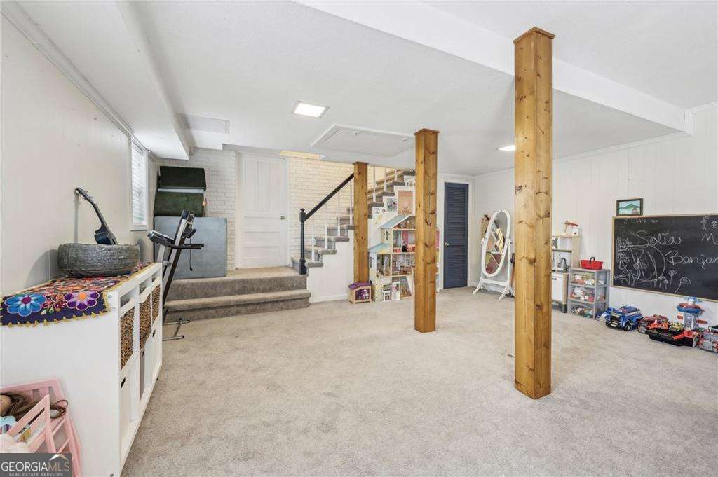 486 Holly Place Property Photo 26