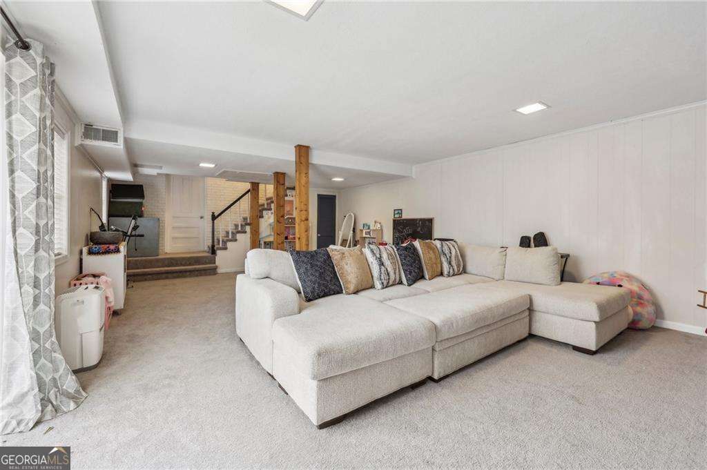 486 Holly Place Property Photo 27