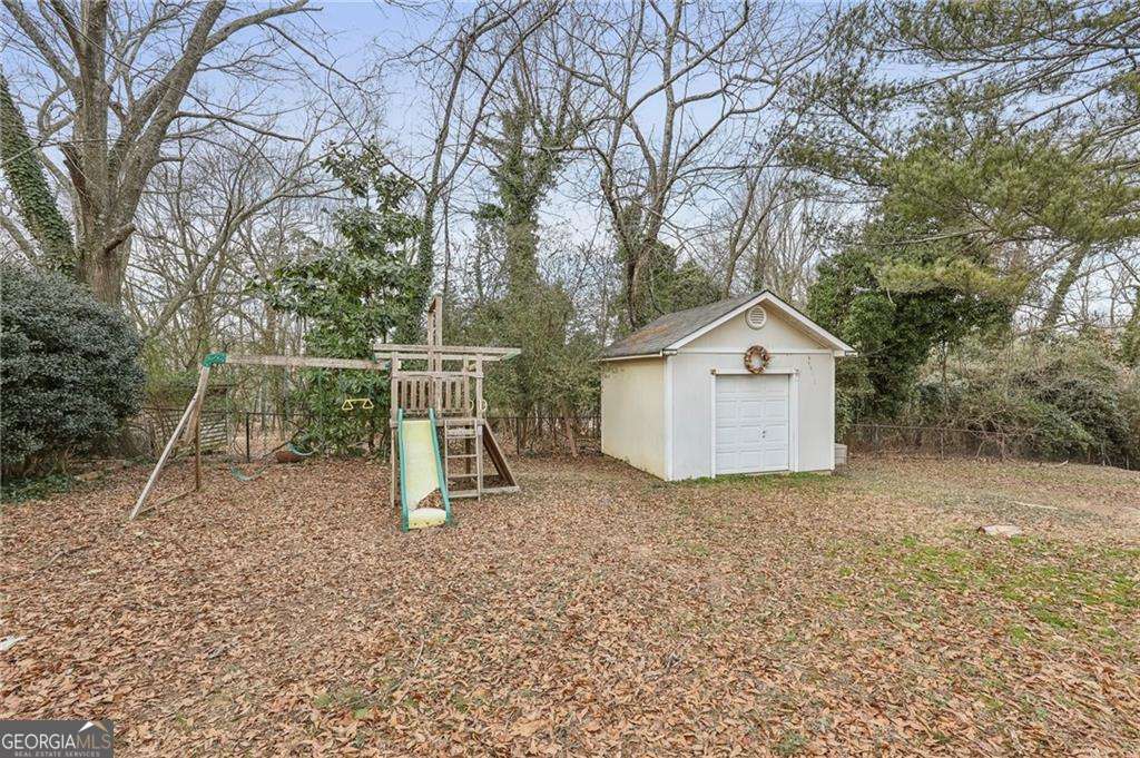 486 Holly Place Property Photo 30
