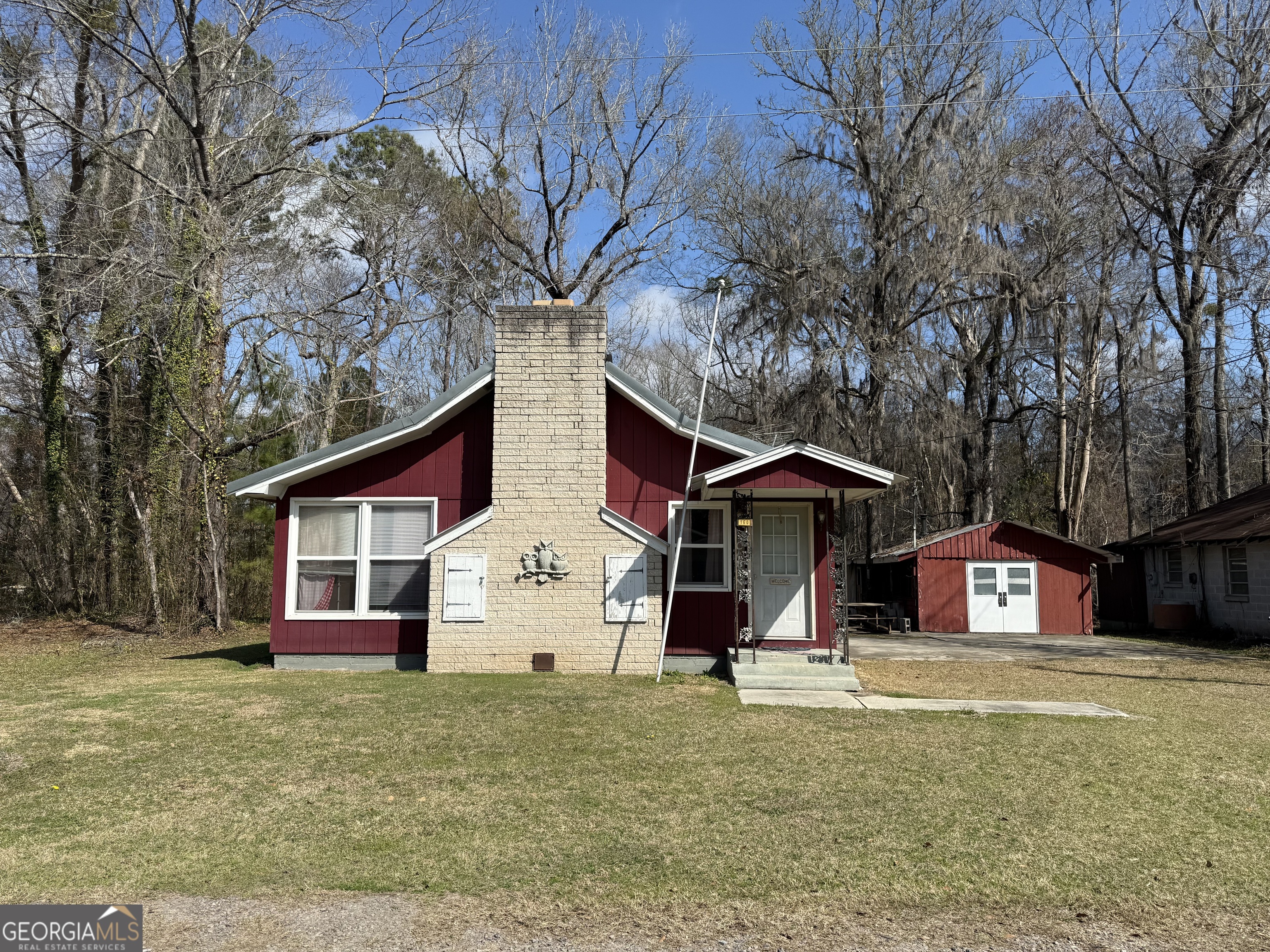 160 Bee Street Property Photo