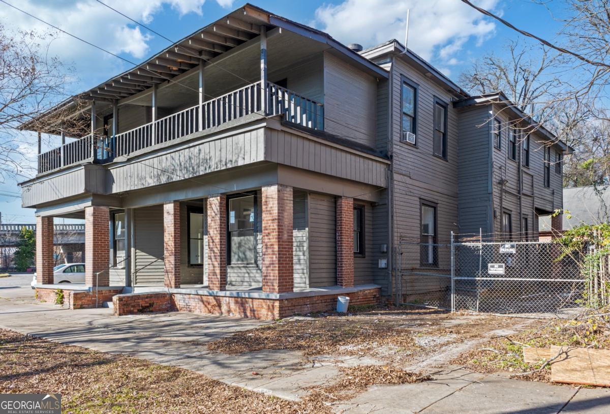 213 16th Street Property Photo