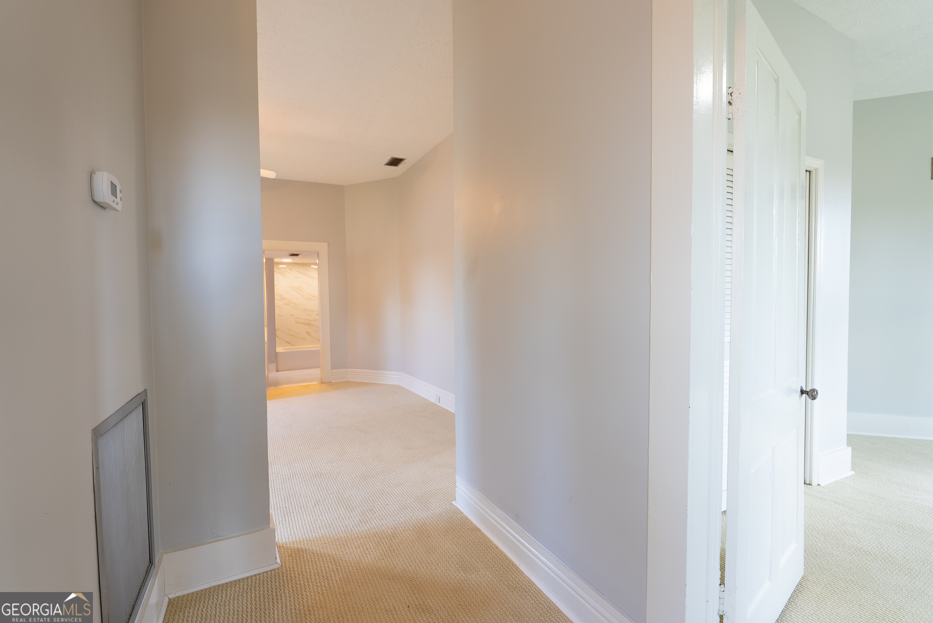 212 Hand Avenue W Property Photo 23