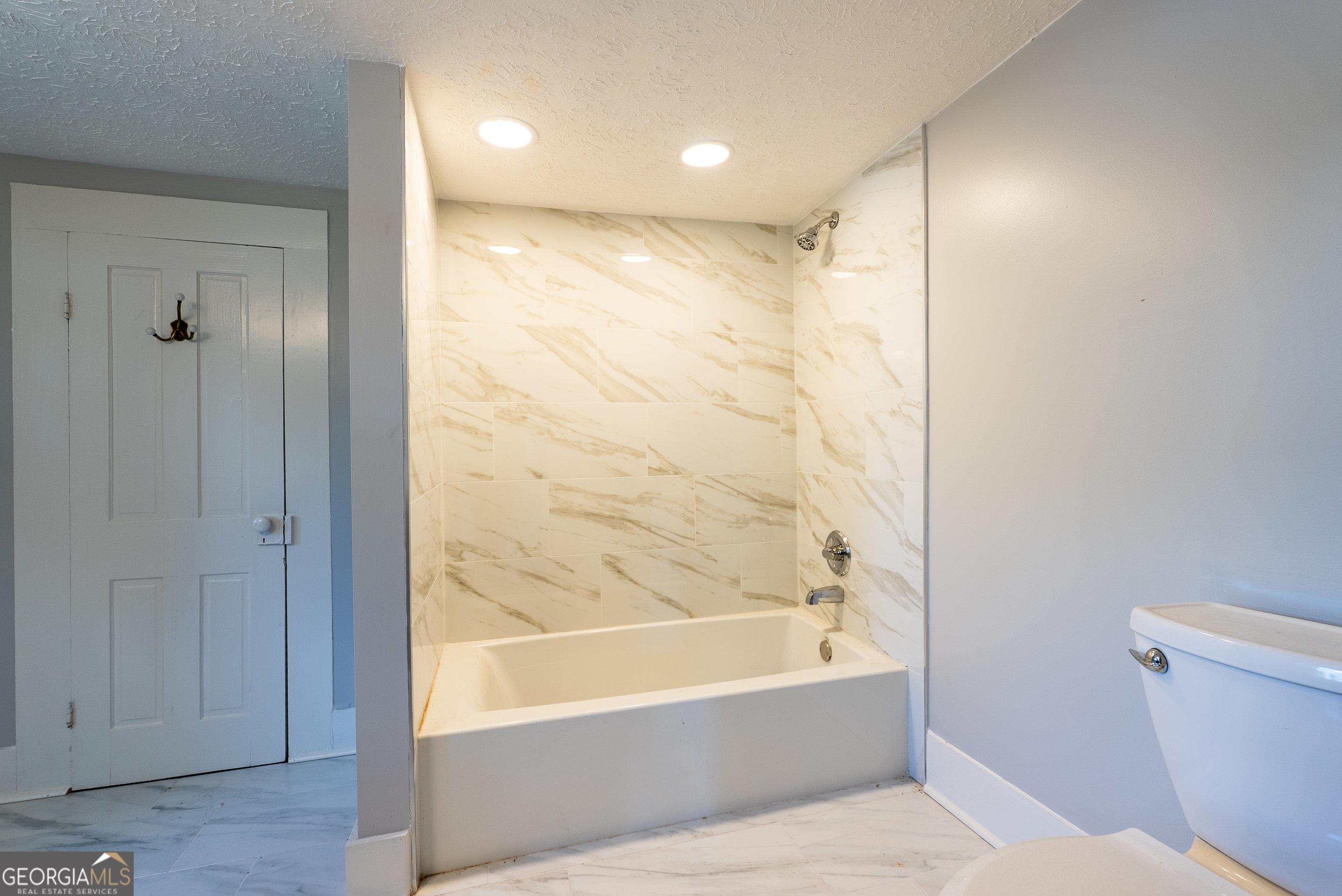 212 Hand Avenue W Property Photo 28