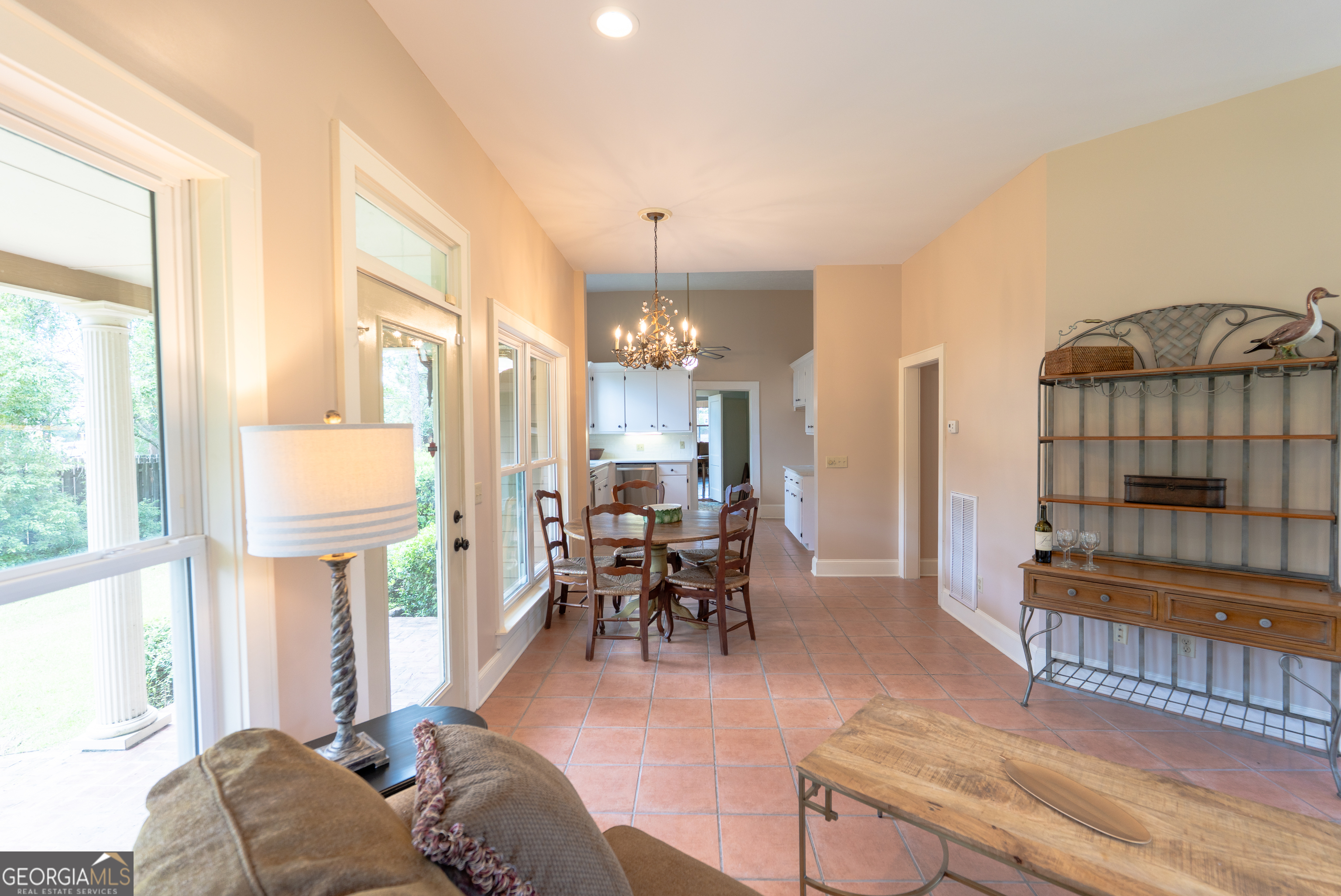 212 Hand Avenue W Property Photo 67