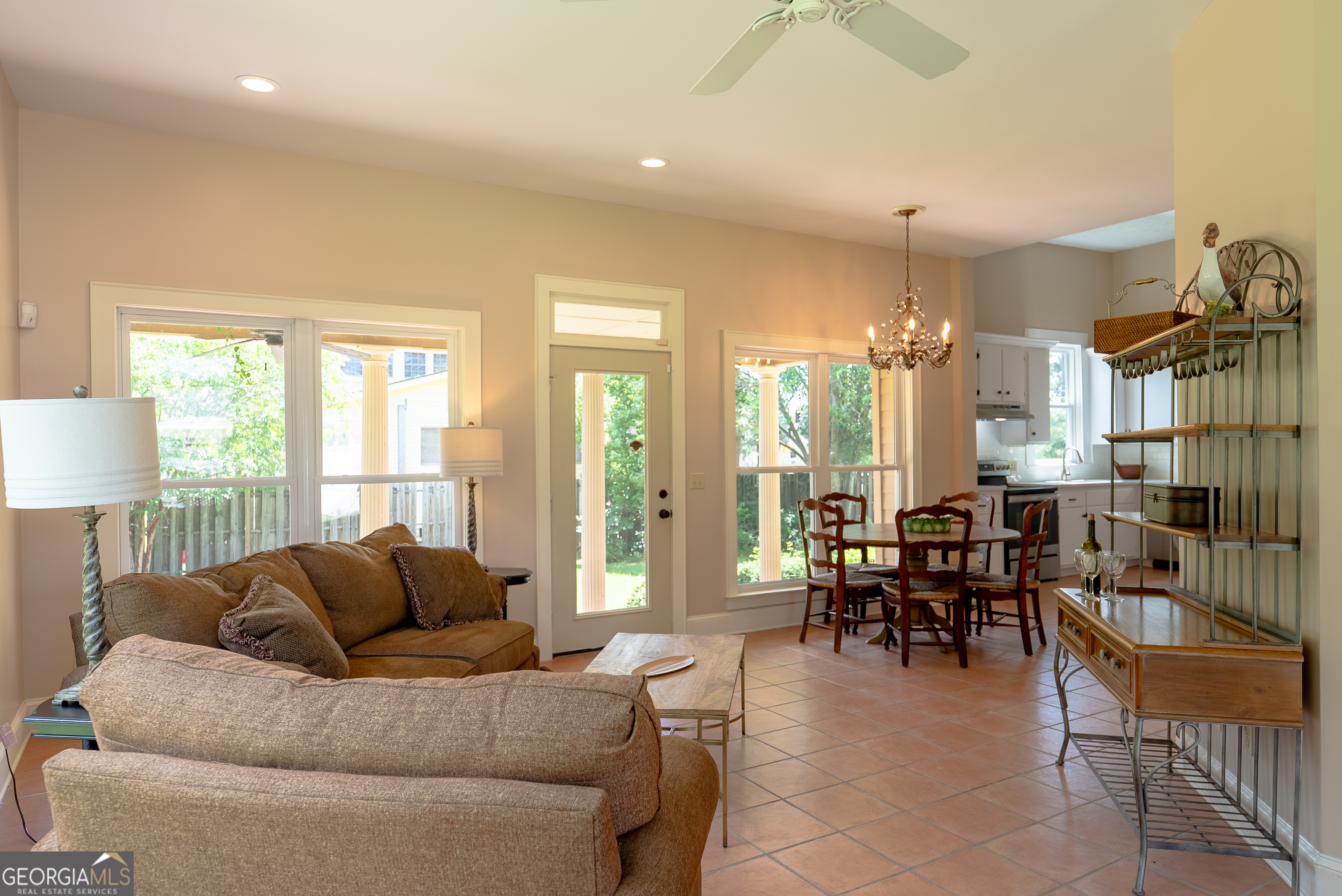 212 Hand Avenue W Property Photo 68