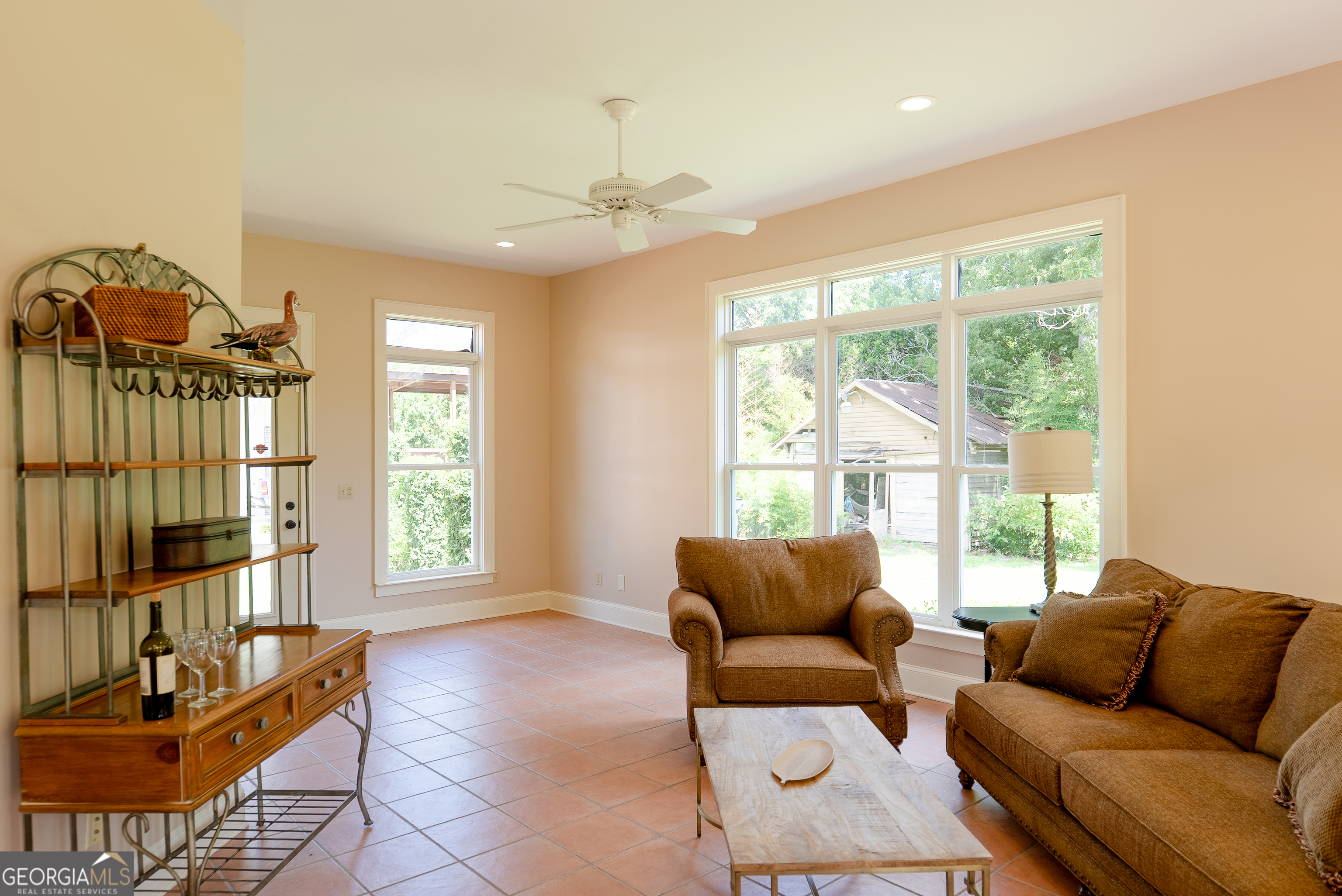 212 Hand Avenue W Property Photo 69