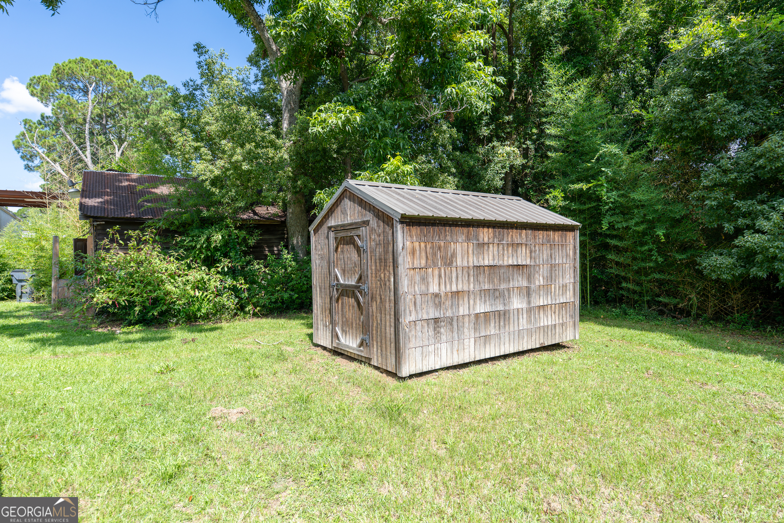 212 Hand Avenue W Property Photo 72