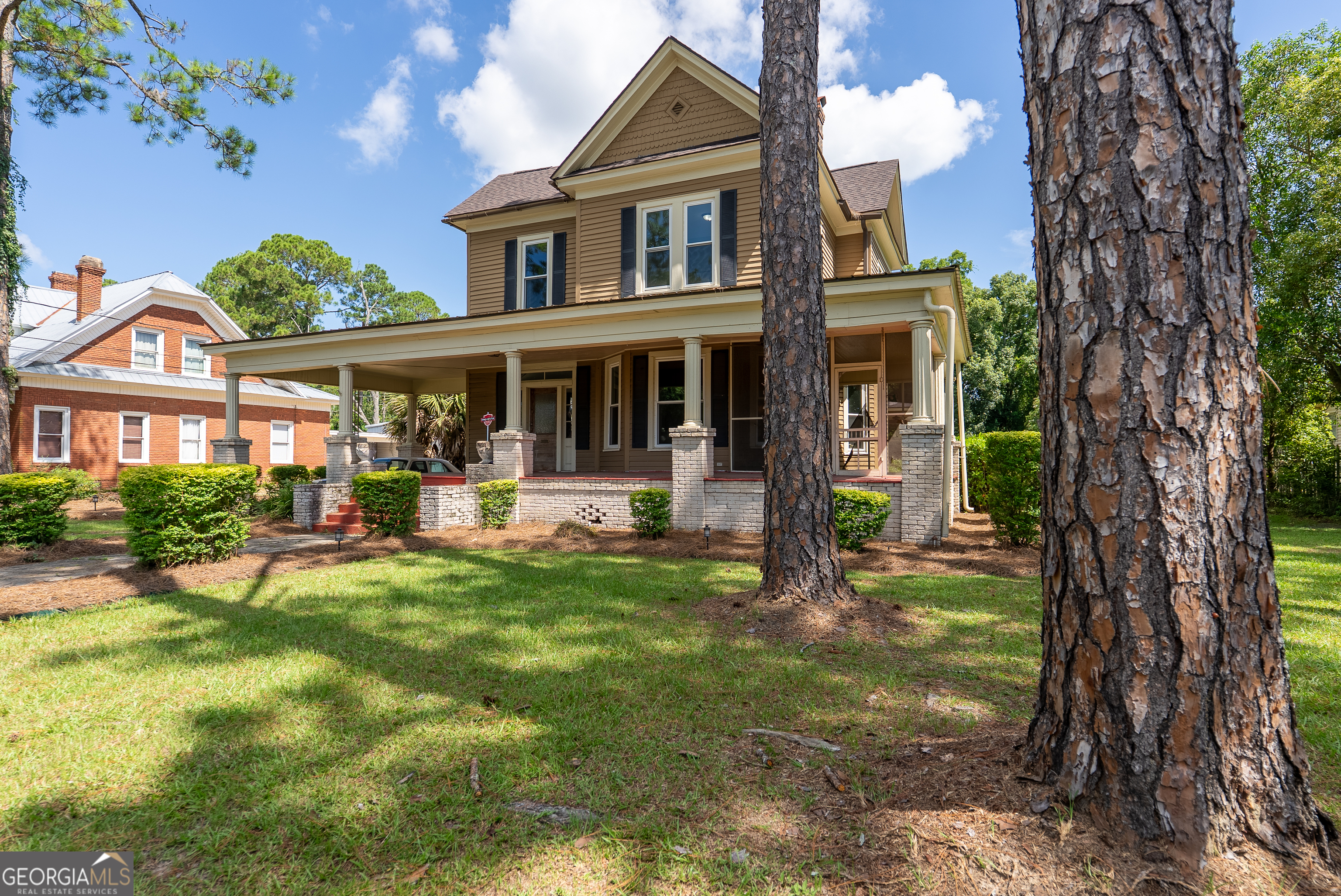 212 Hand Avenue W Property Photo 75