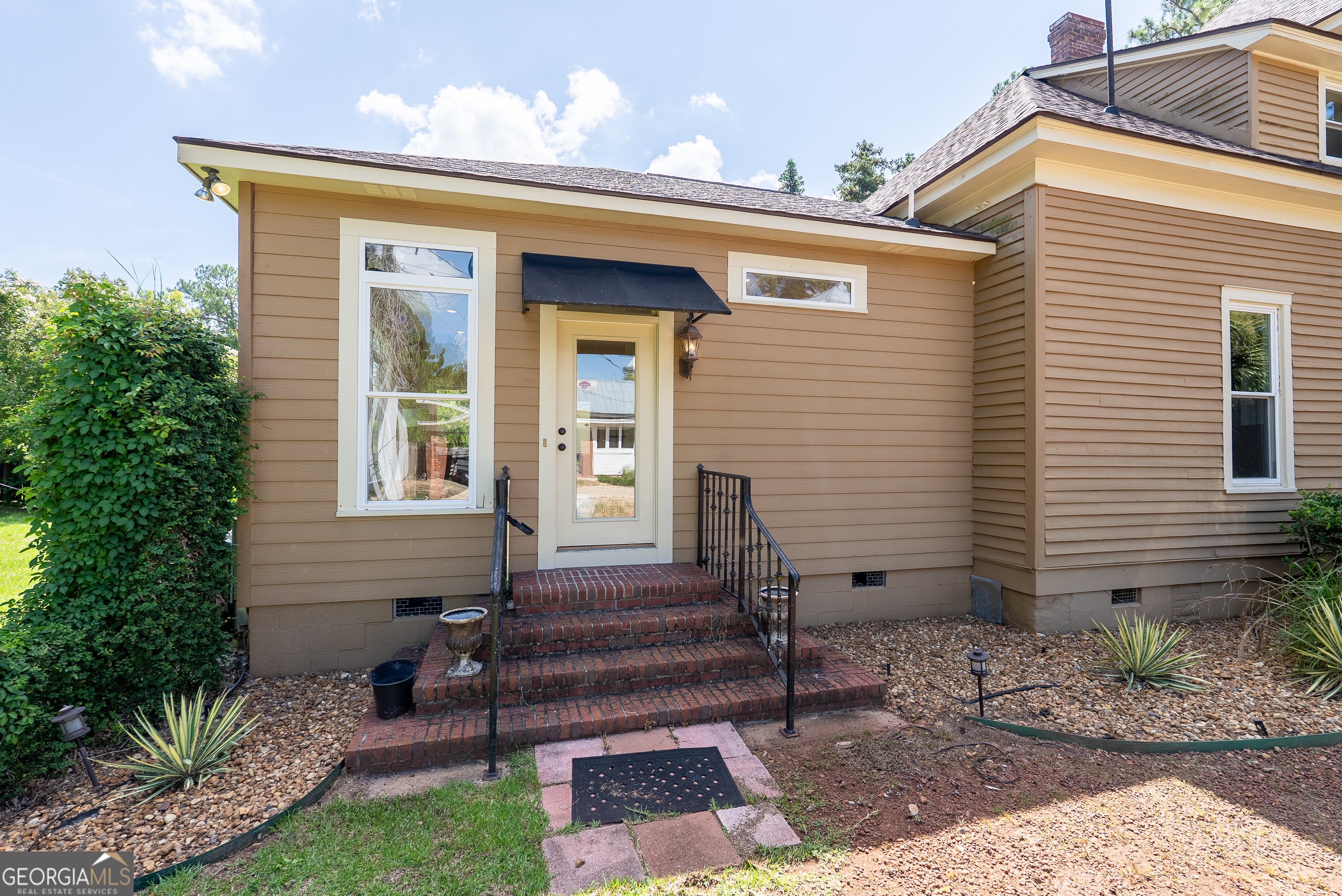 212 Hand Avenue W Property Photo 80