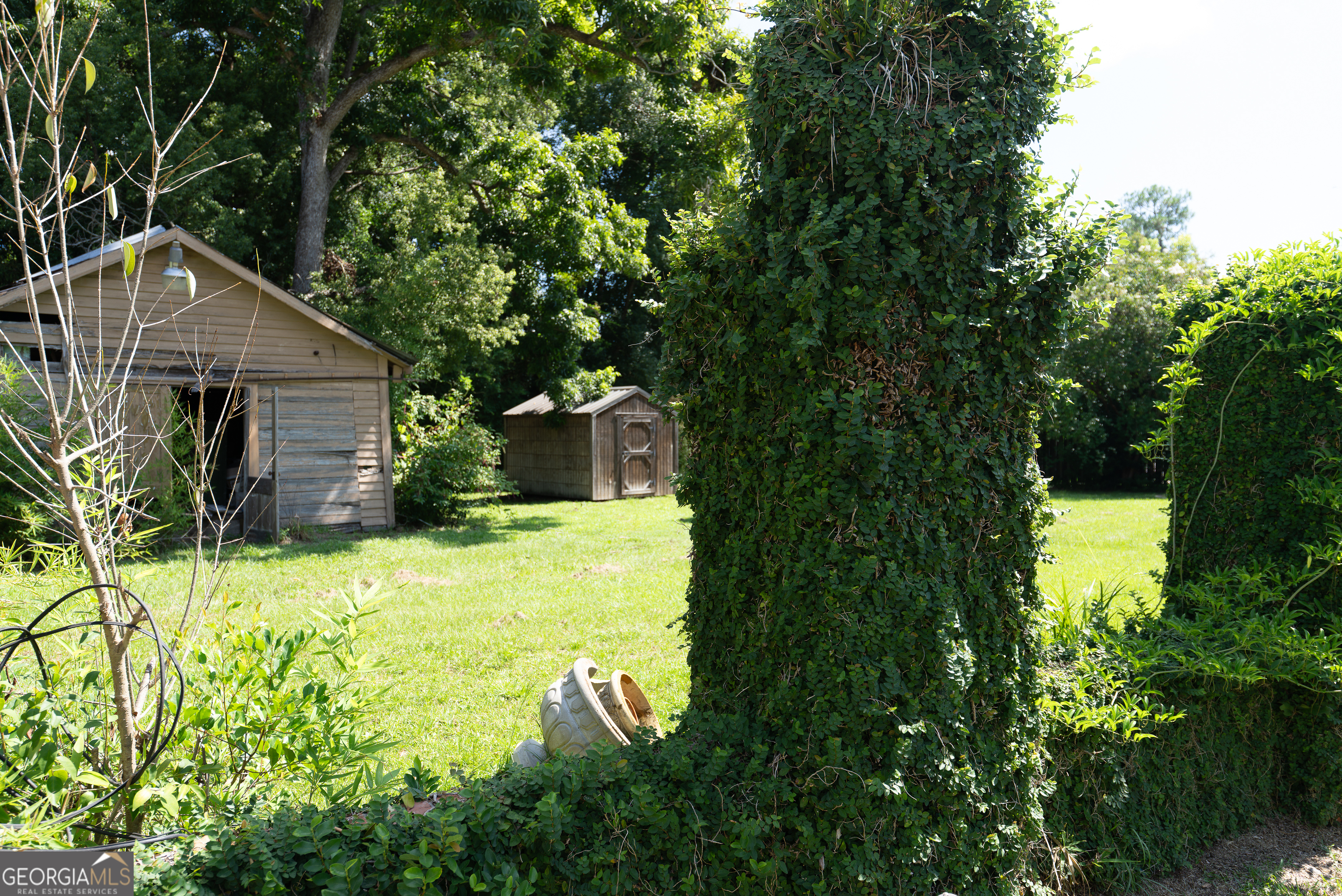 212 Hand Avenue W Property Photo 81
