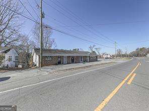 2037 Marietta Highway Property Photo 2