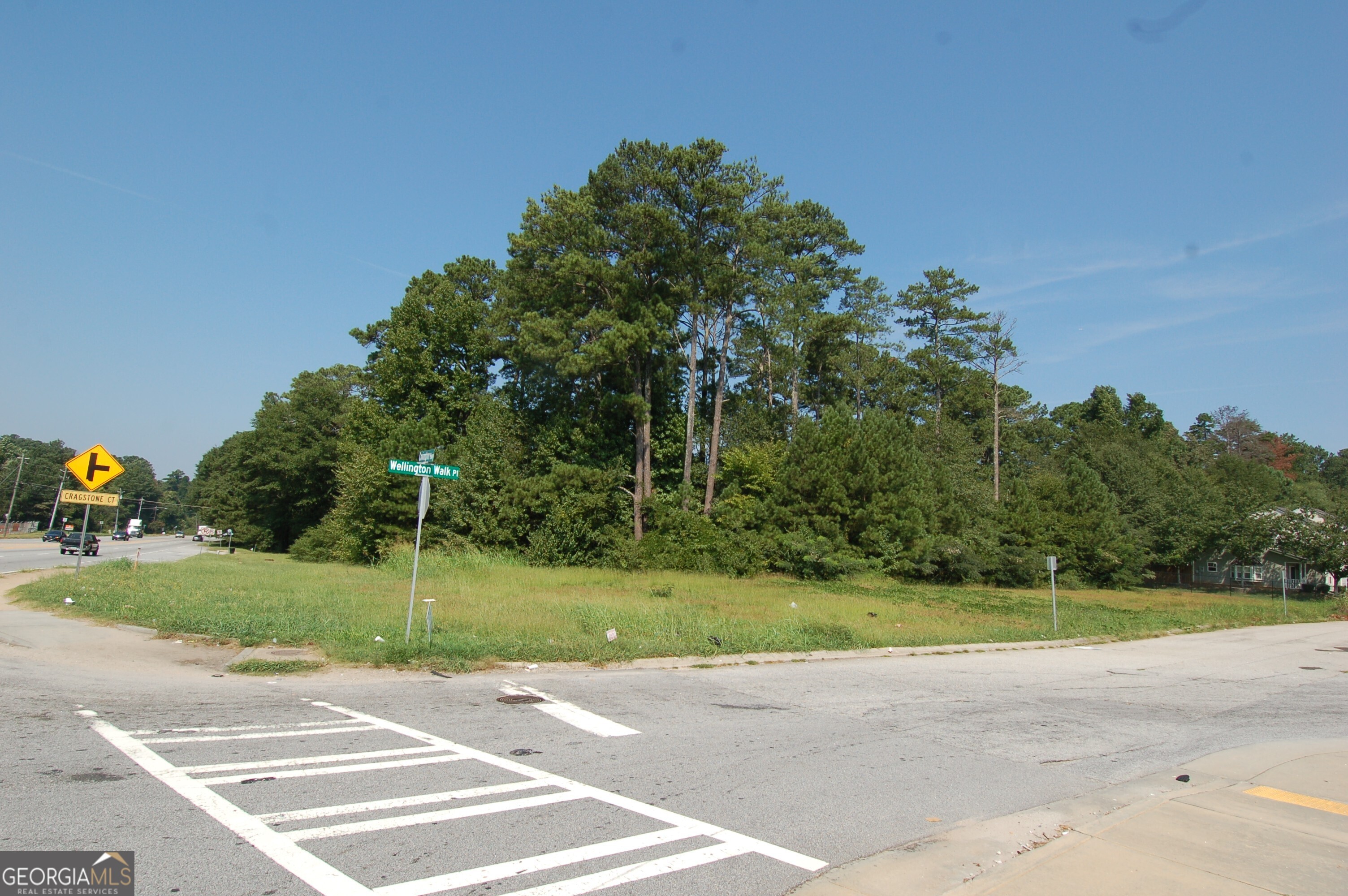 7006 Covington Highway Property Photo 3