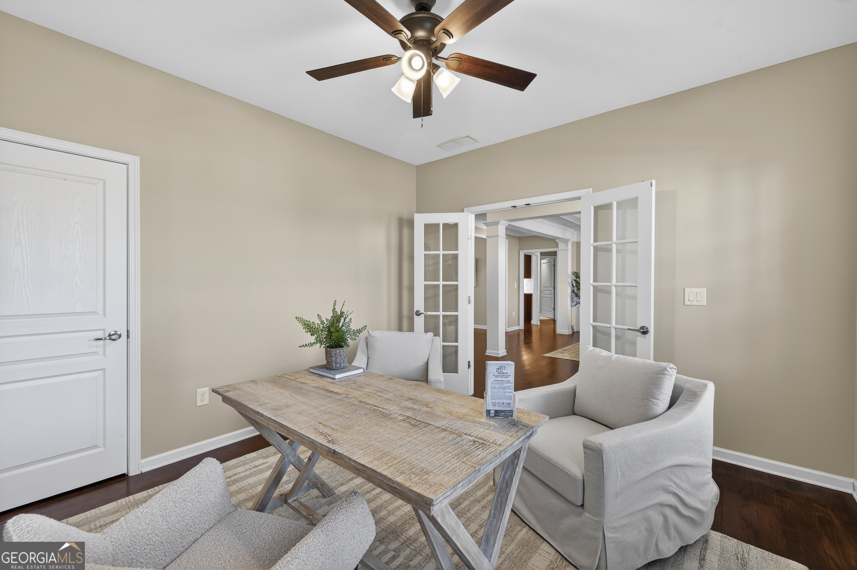 1080 Water Front Road Property Photo 7