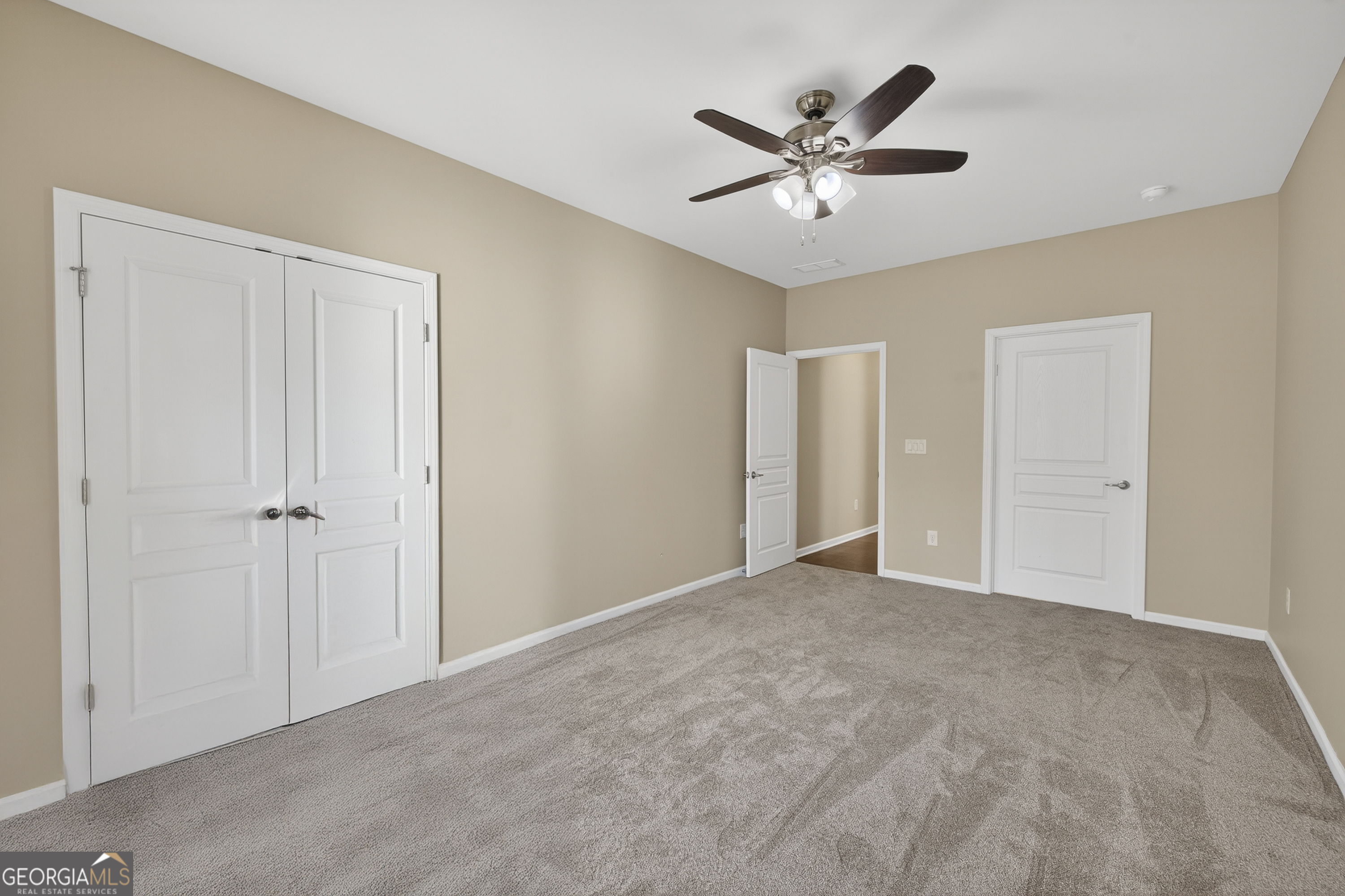1080 Water Front Road Property Photo 13