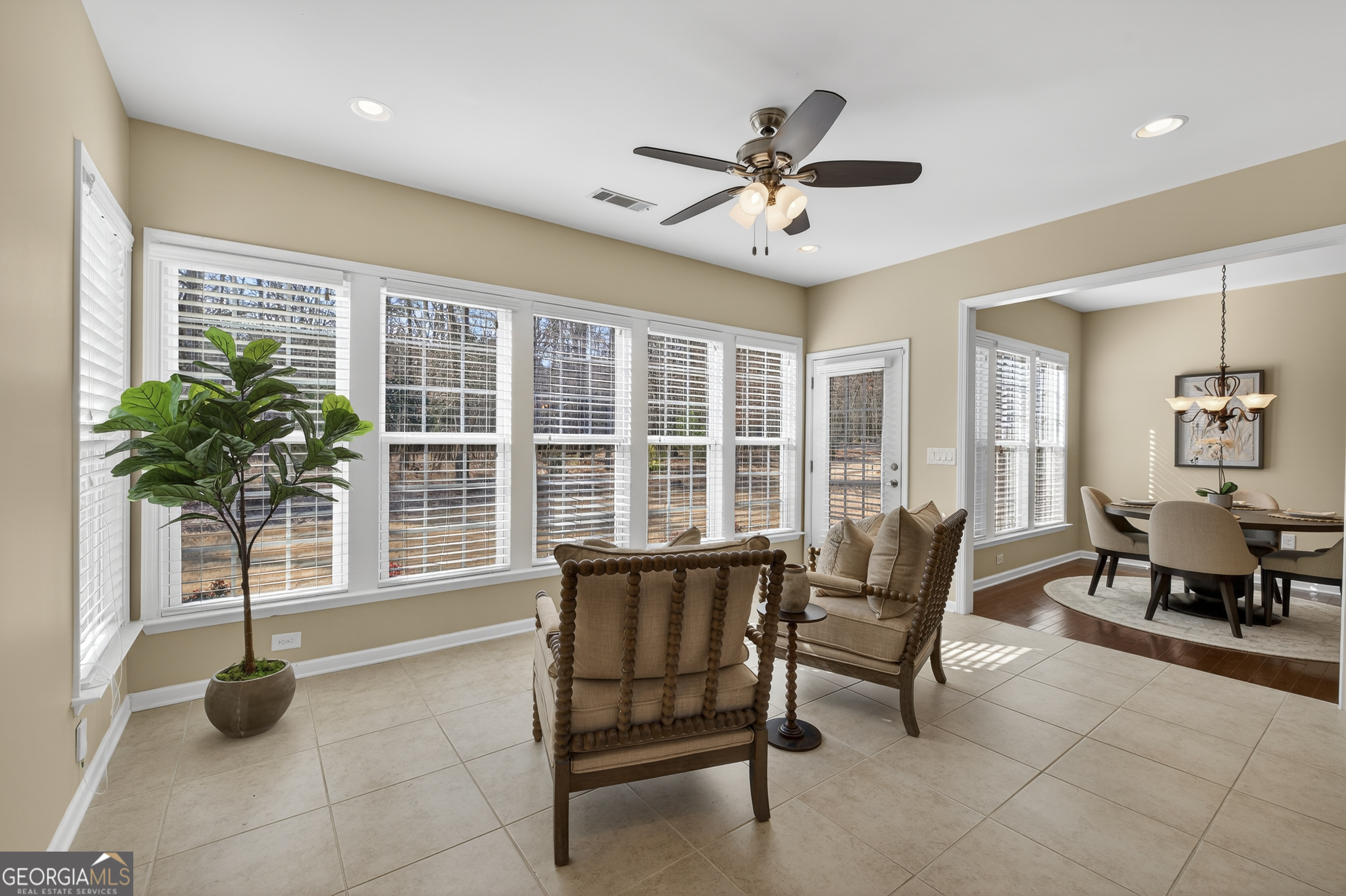 1080 Water Front Road Property Photo 17