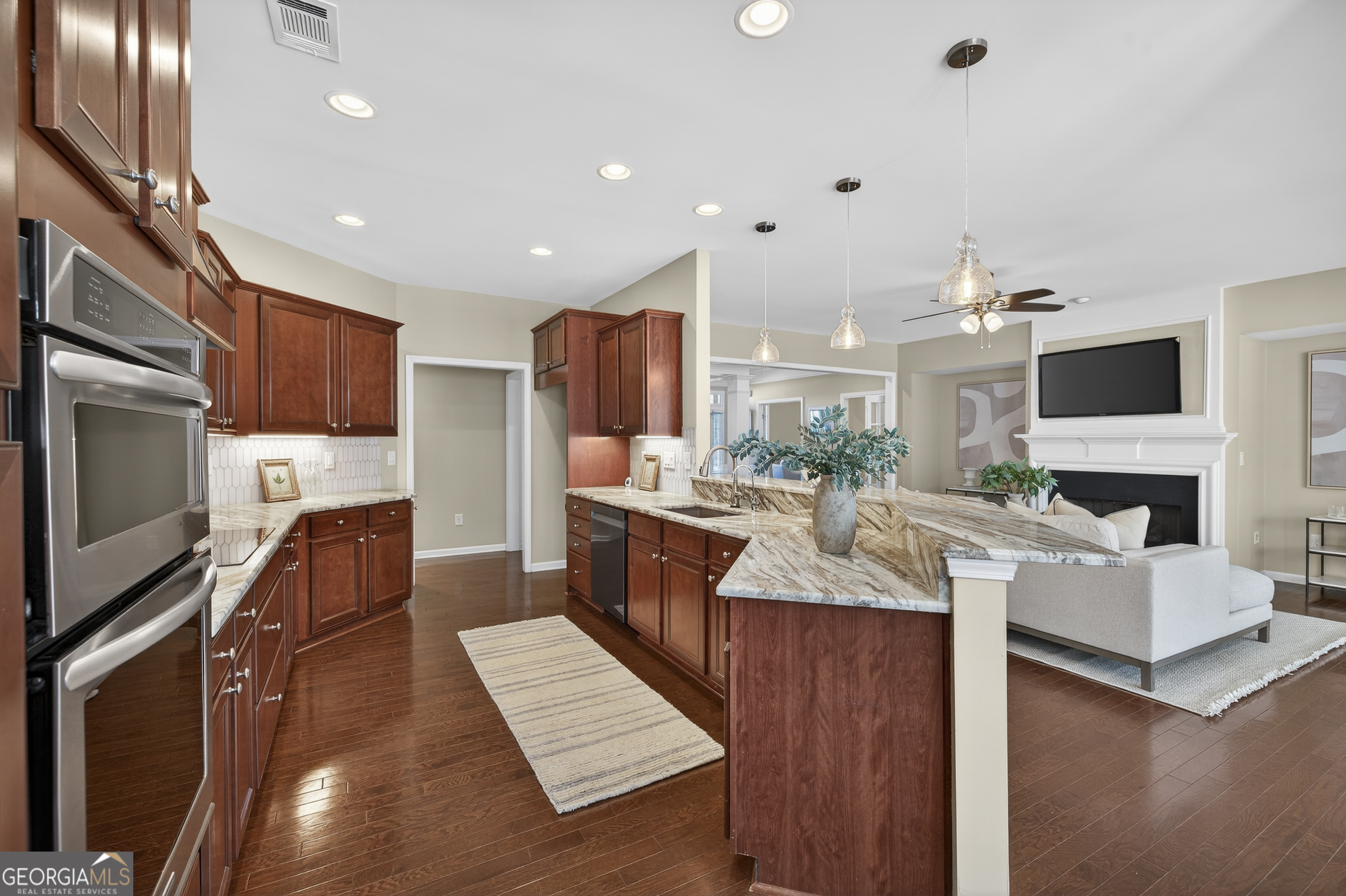 1080 Water Front Road Property Photo 22