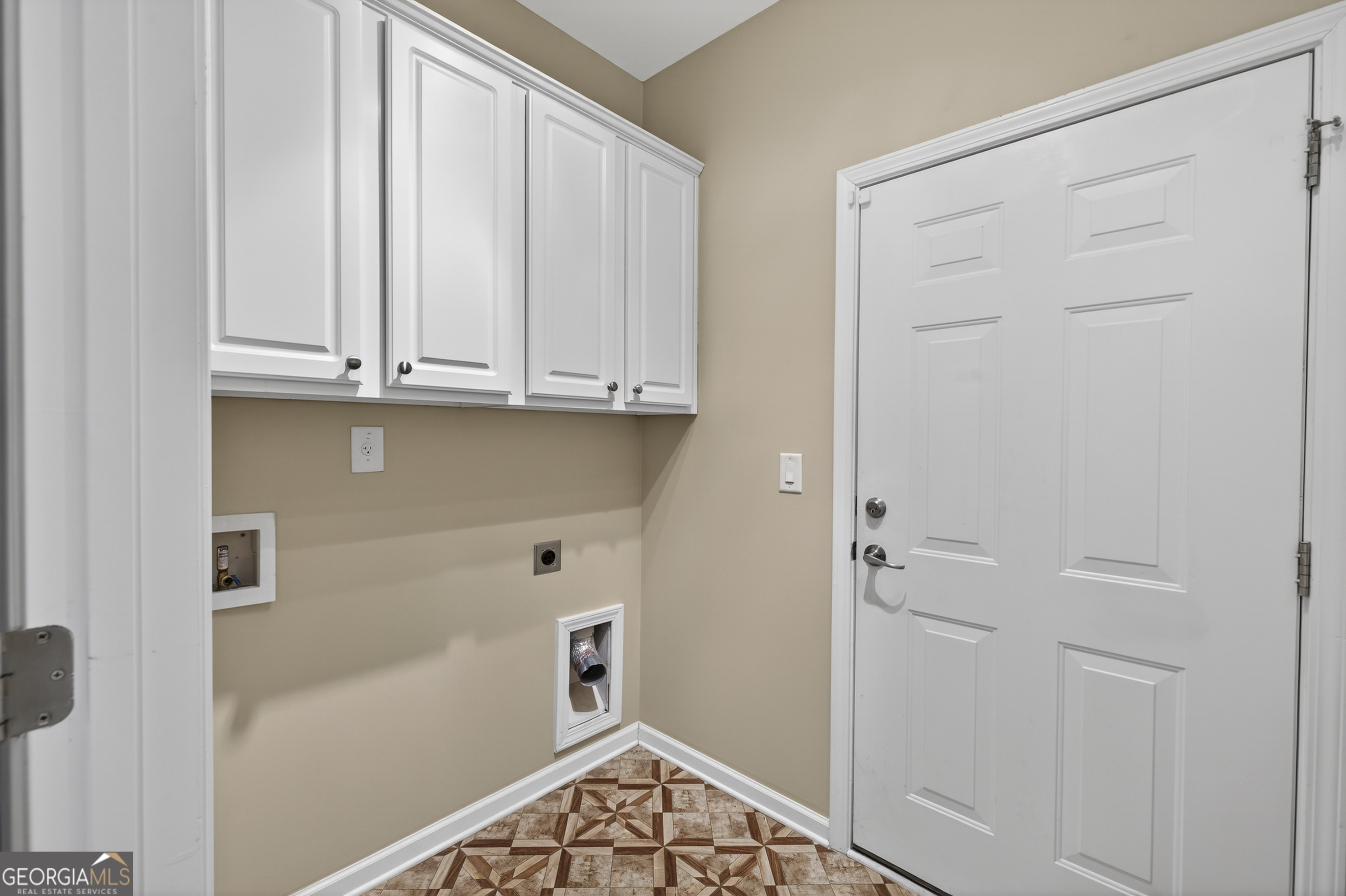 1080 Water Front Road Property Photo 29