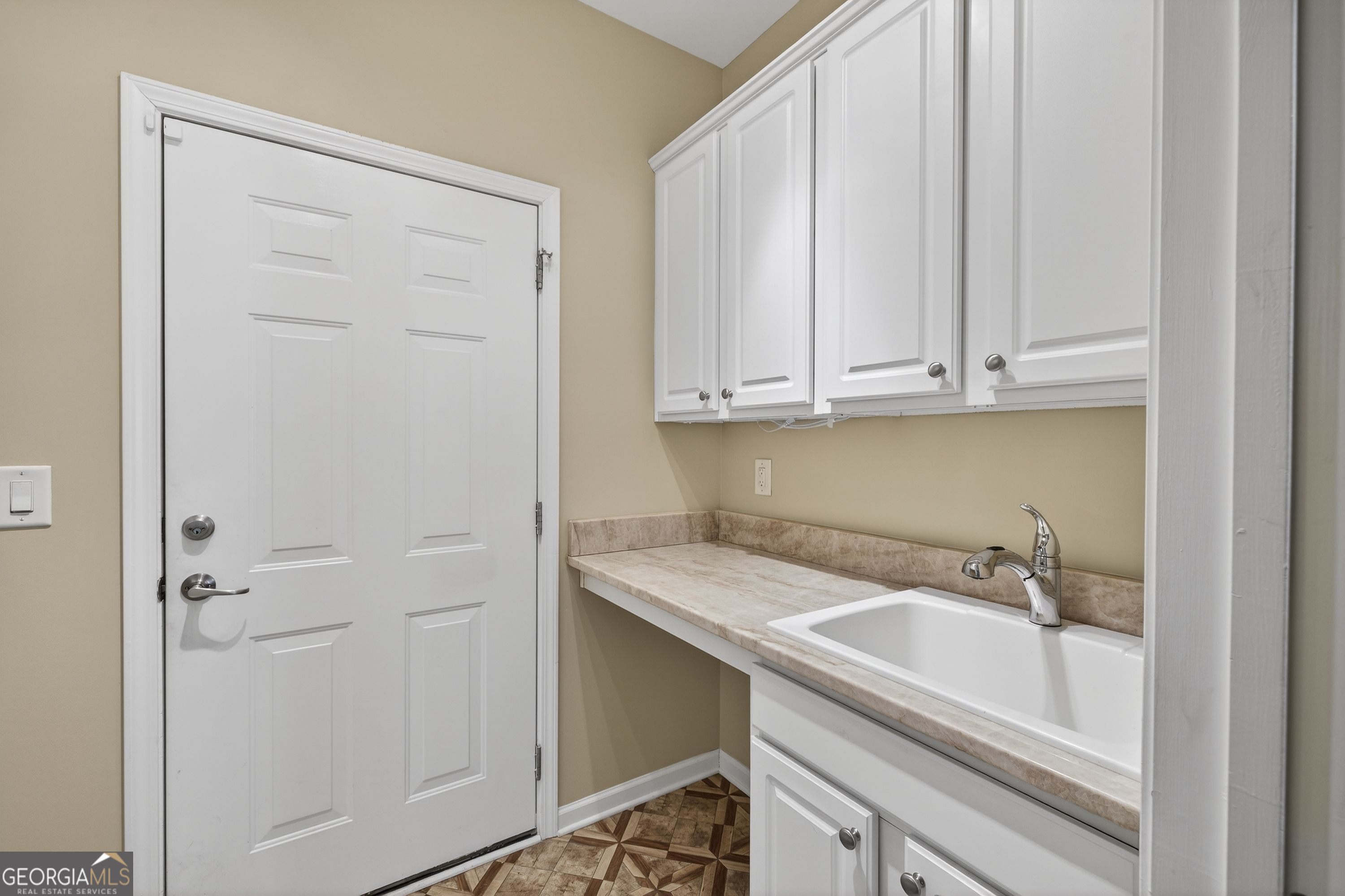 1080 Water Front Road Property Photo 30