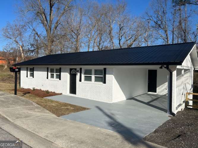 130 Martin Luther King Jr Boulevard Property Photo 1