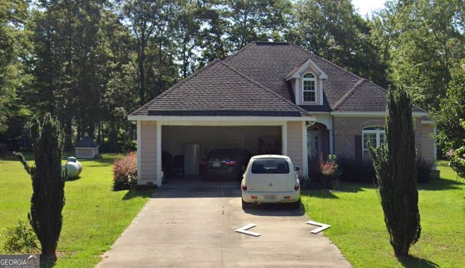 111 Honeysuckle Court Property Photo