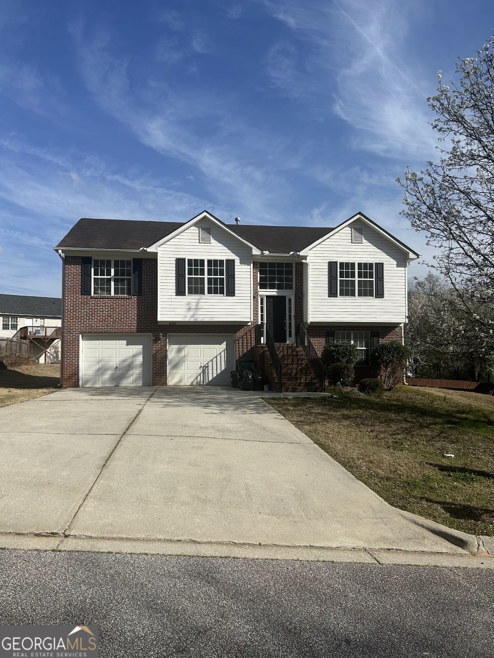 8504 Browns Mill Trace Property Photo 1