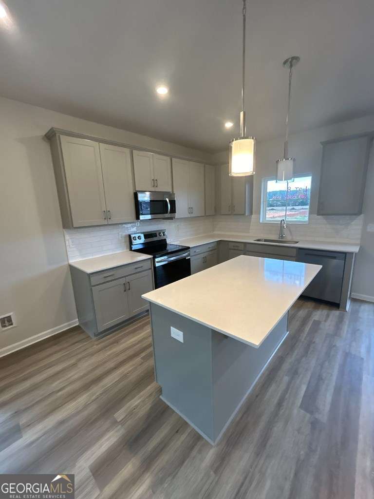 Unit 1 Grove Loop Property Photo 7