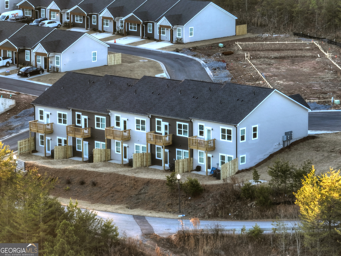 Unit 1 Grove Loop Property Photo 15