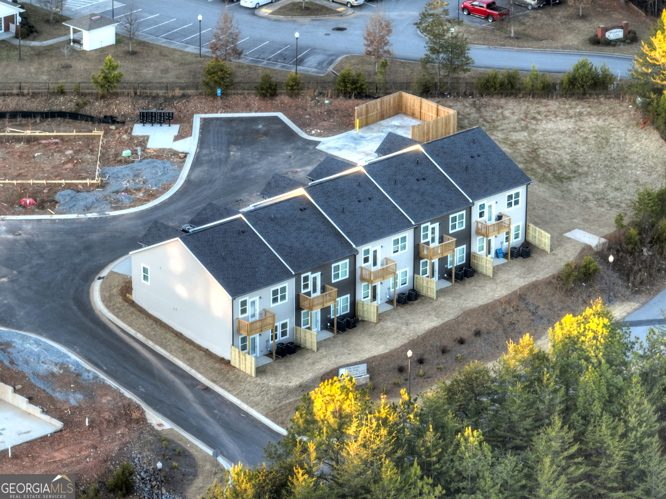Unit 1 Grove Loop Property Photo 25
