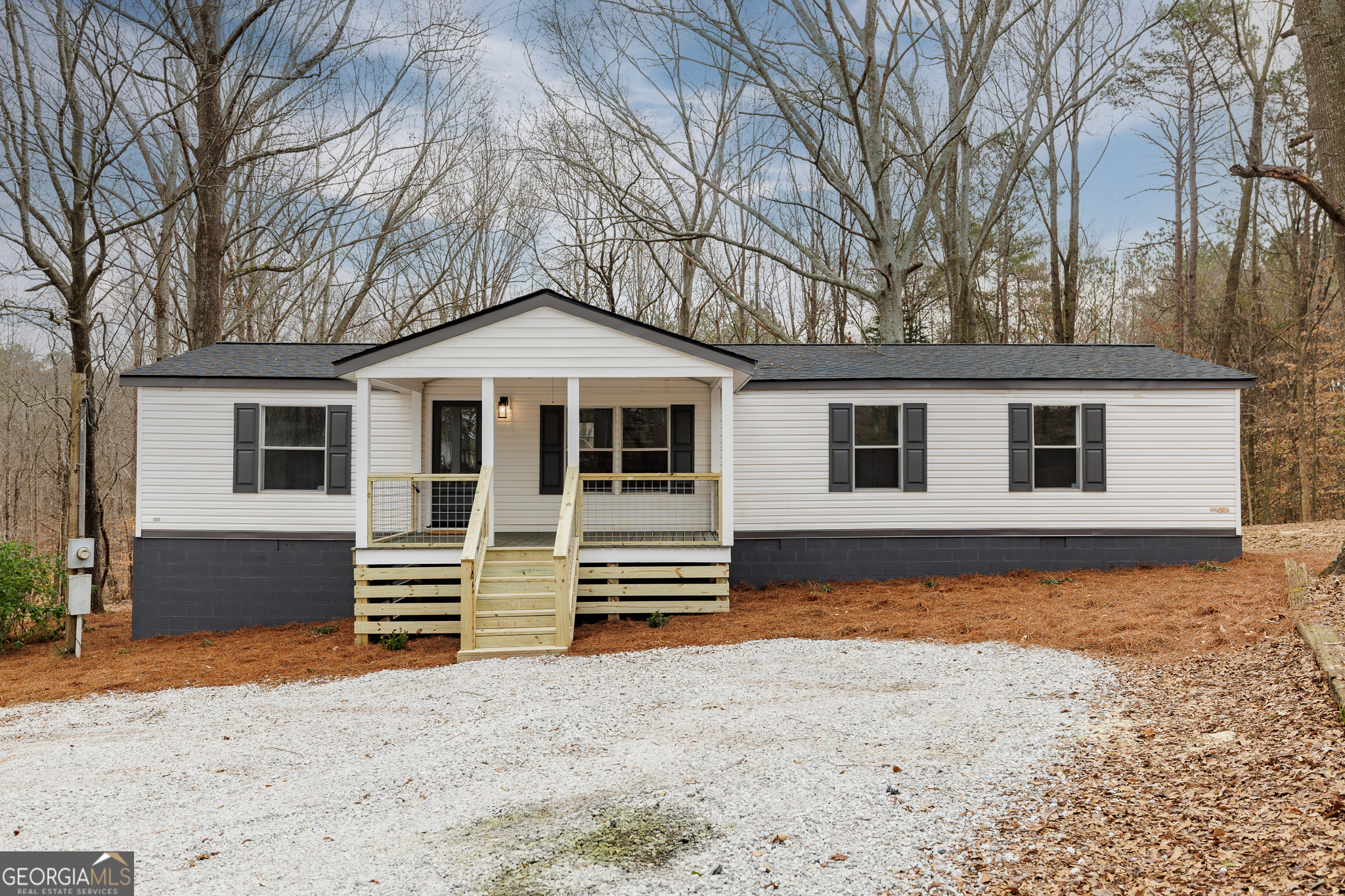 584 Pinetree Circle Property Photo