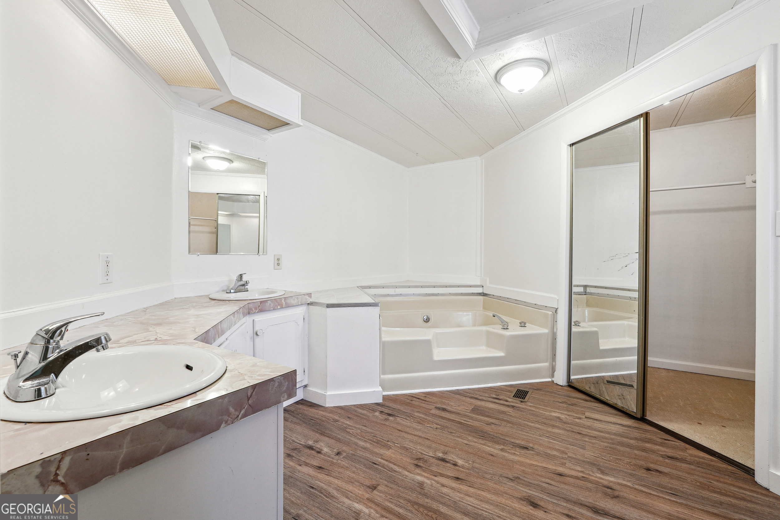 1265 Glenbrooke Cove Property Photo 17
