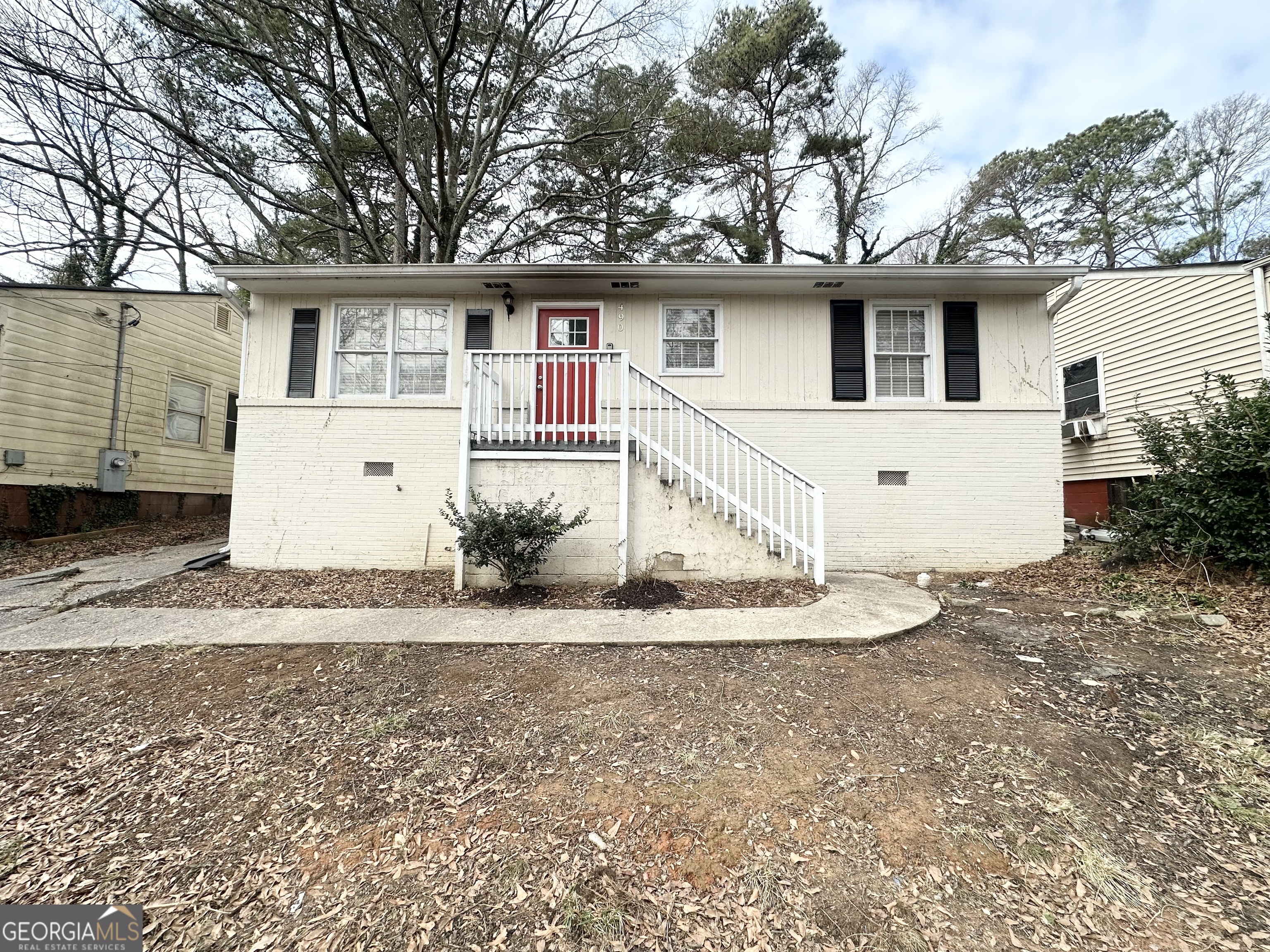 490 Woods Drive Property Photo 2