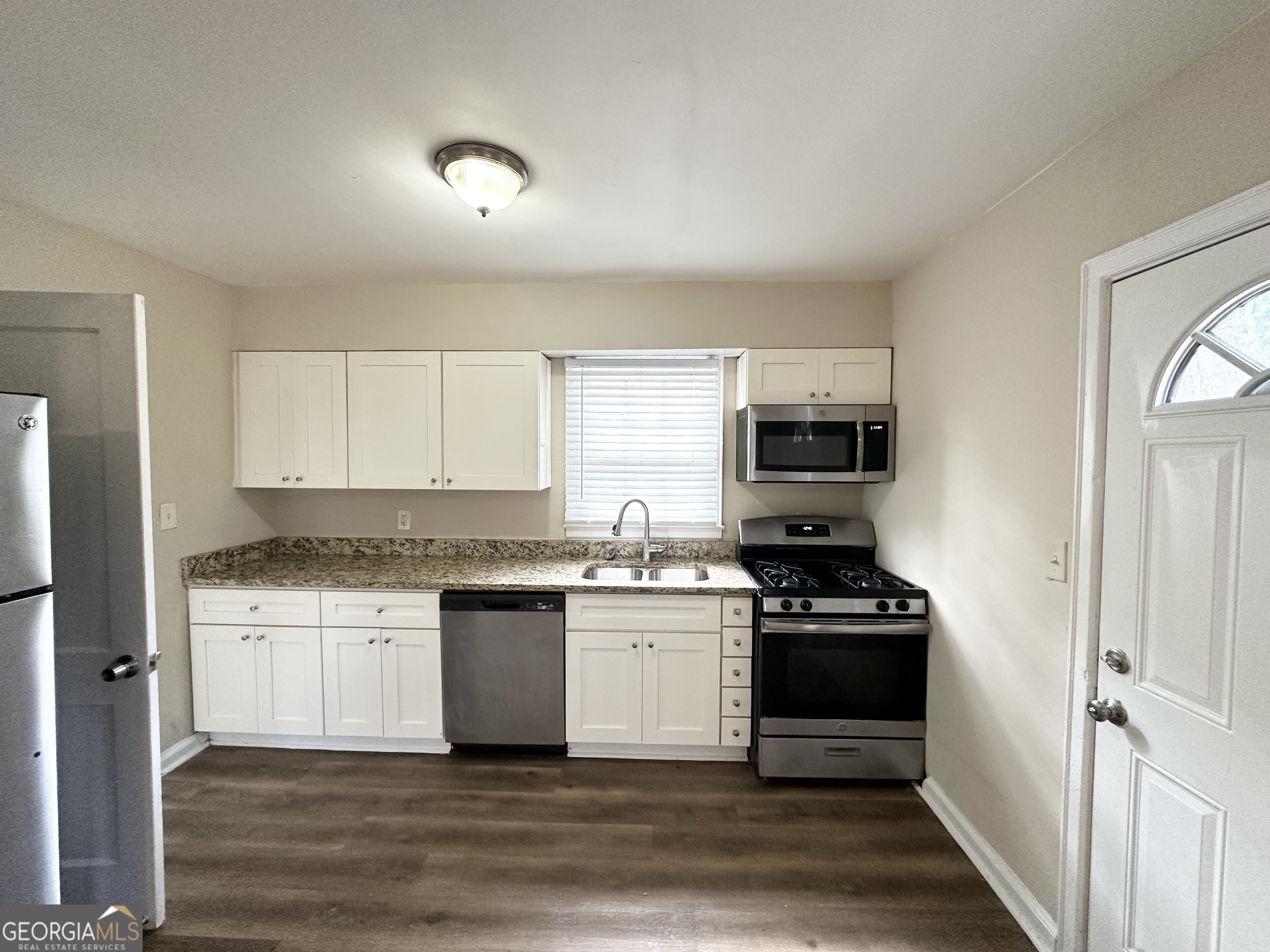 490 Woods Drive Property Photo 5