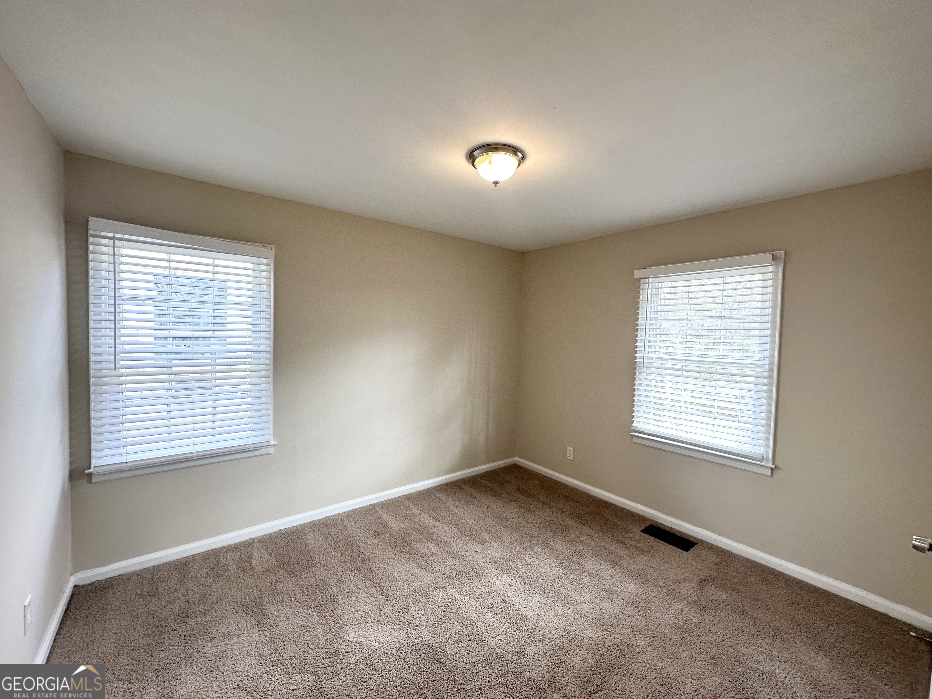 490 Woods Drive Property Photo 7