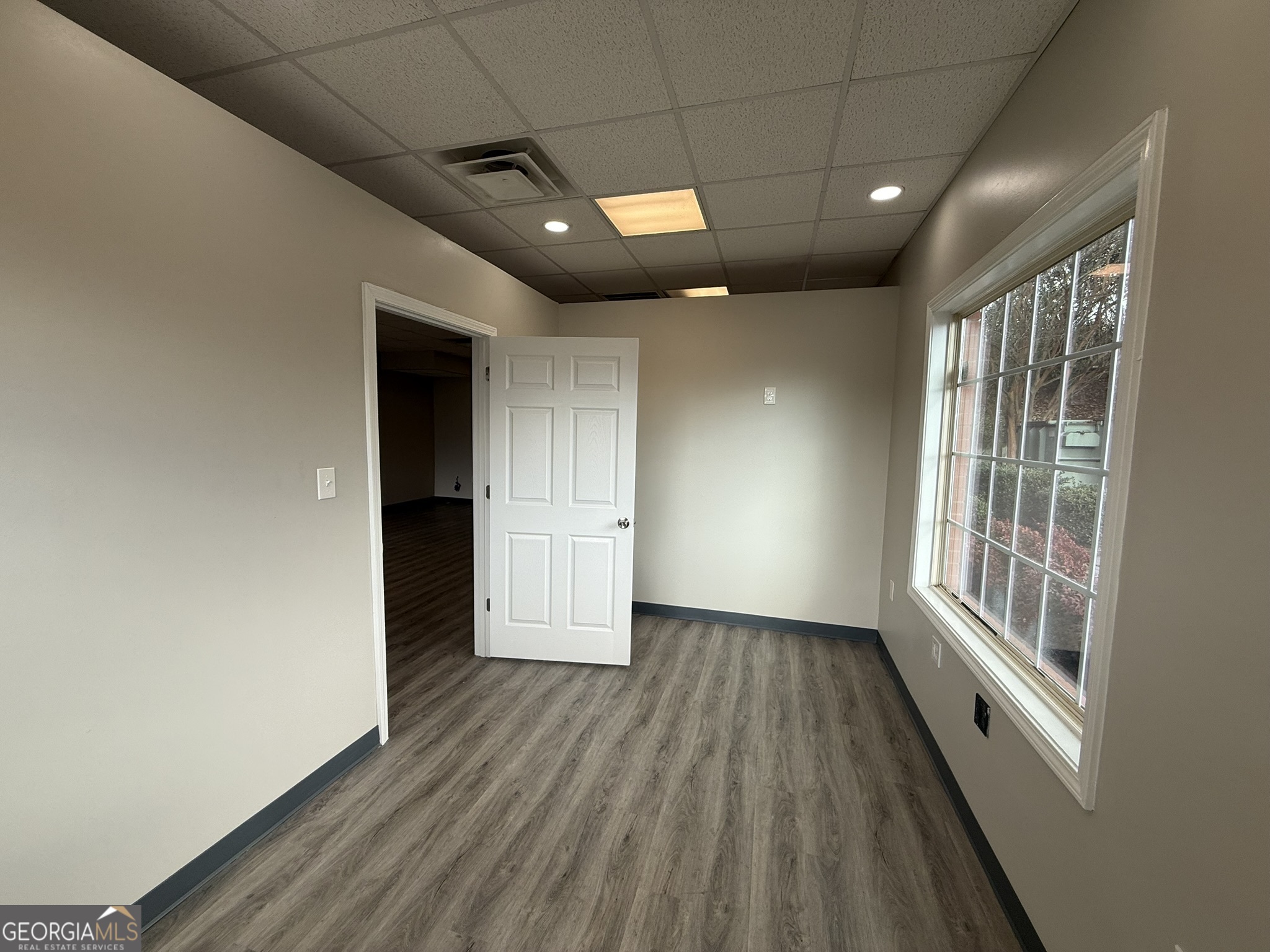 7910 Mall Ring Road Suite 400 Property Photo 5