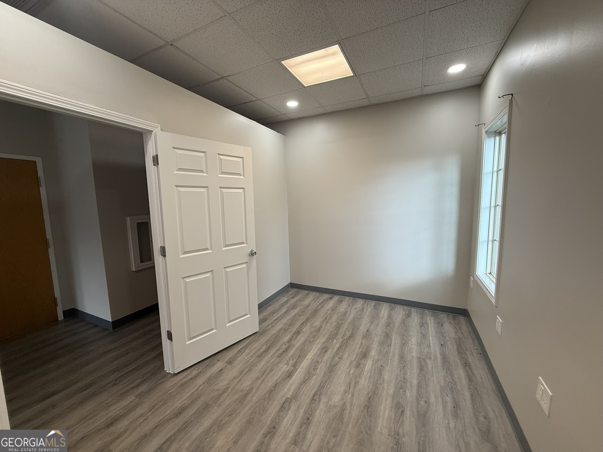 7910 Mall Ring Road Suite 400 Property Photo 10