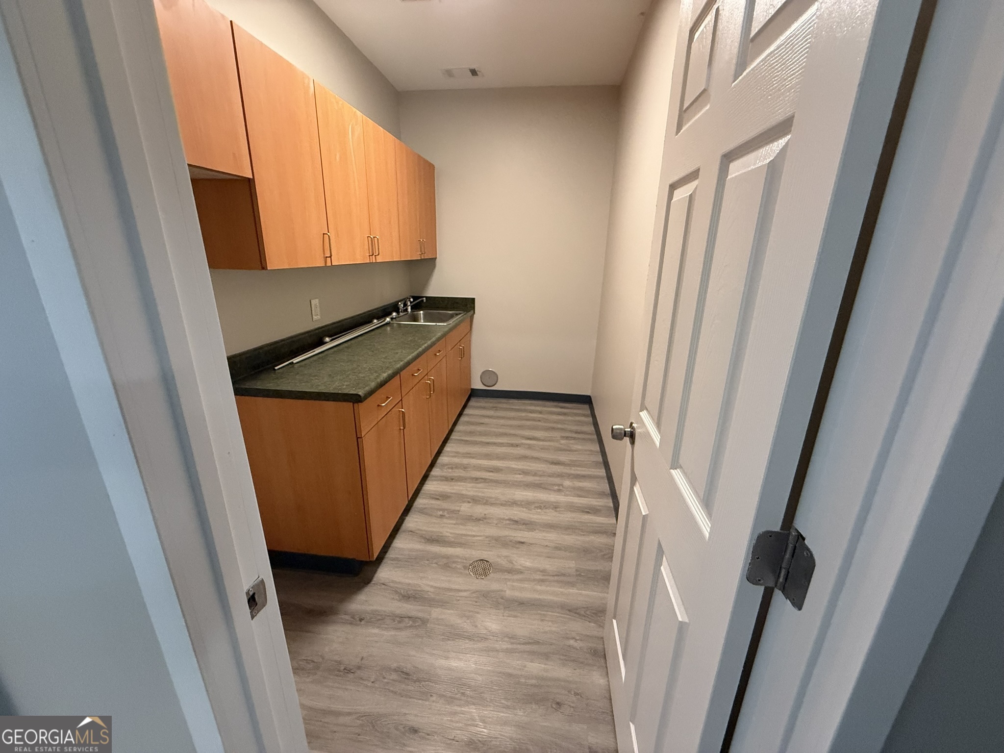7910 Mall Ring Road Suite 400 Property Photo 11