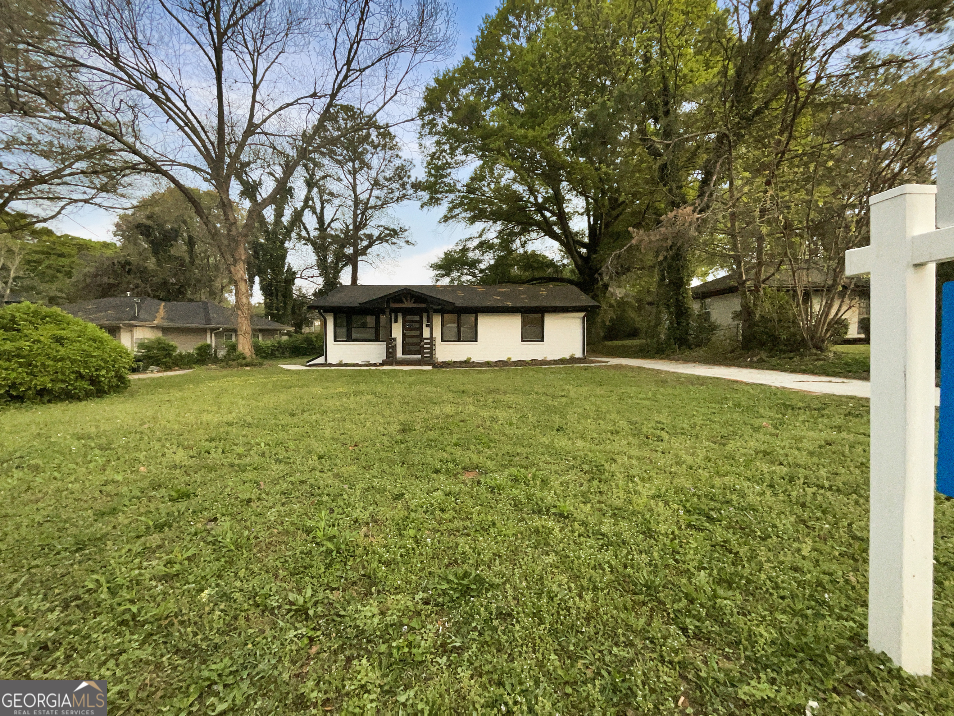 2704 Ellen Way Property Photo 1