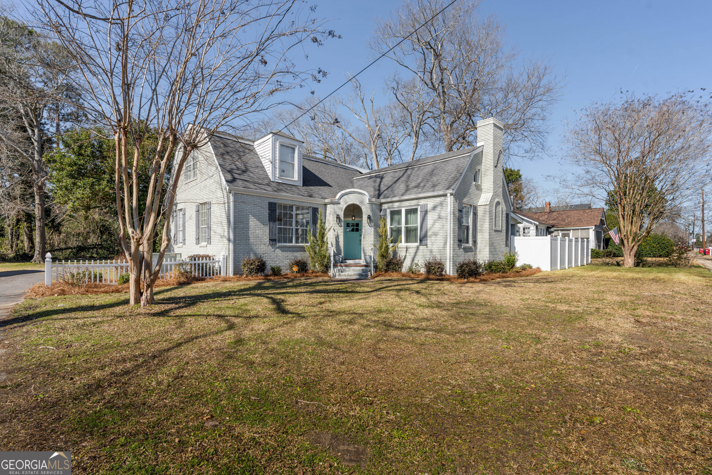 325 N Main Street Property Photo