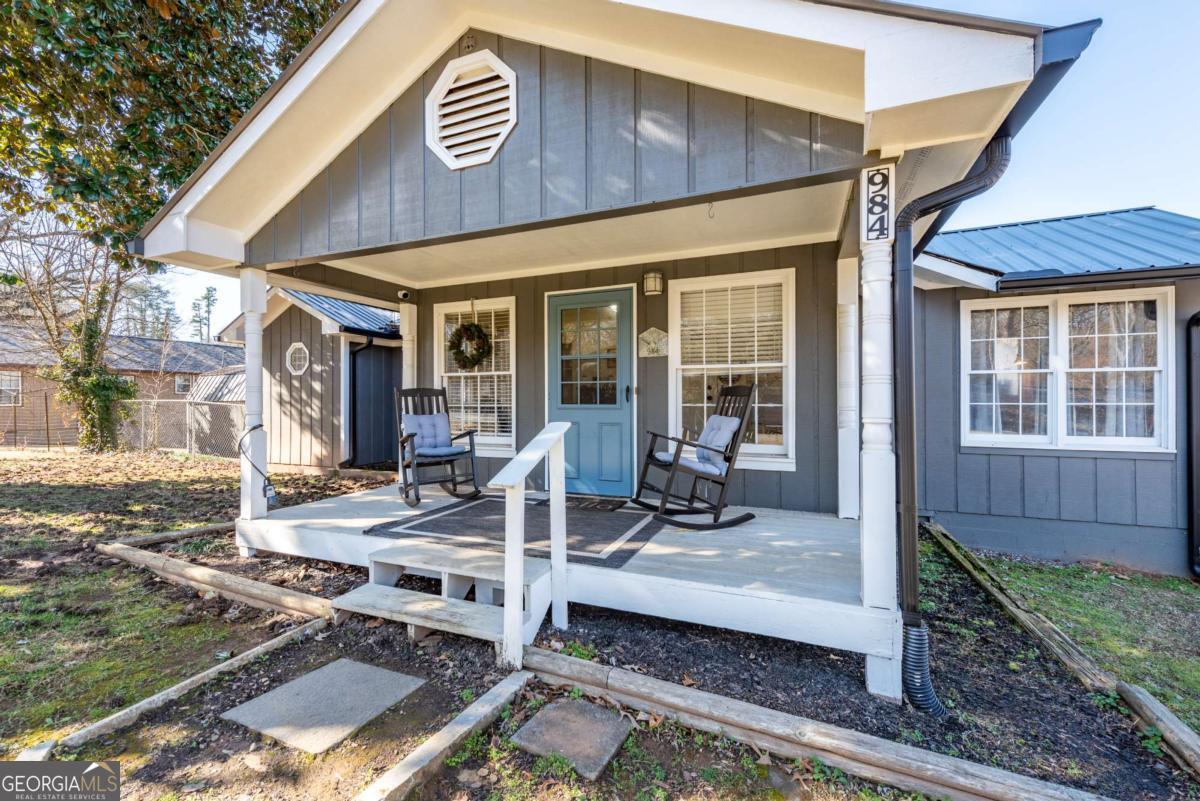 984 S Station Street Property Photo