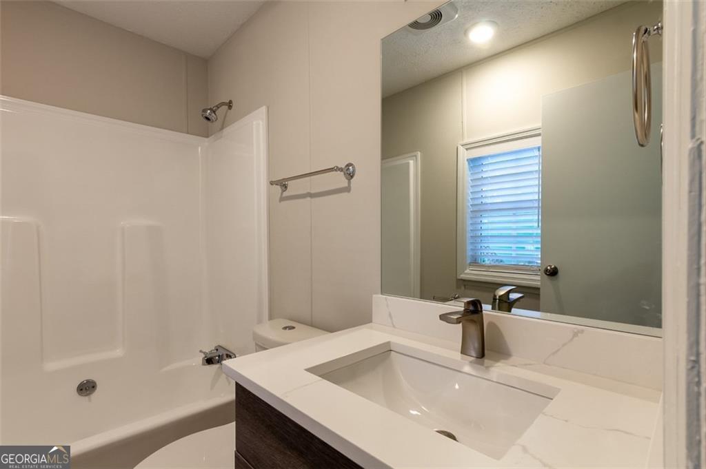 6140 Jones Road Property Photo 10