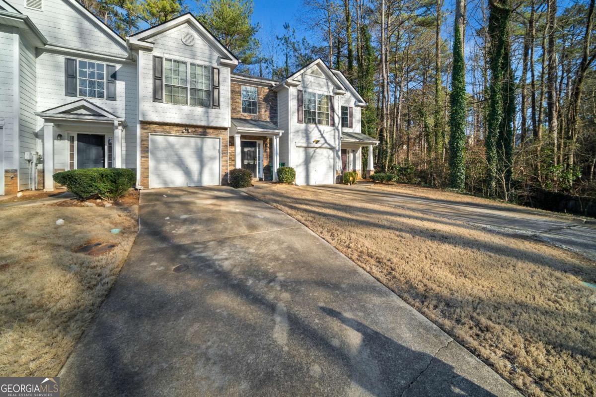 3654 Woodland Cove Property Photo 1