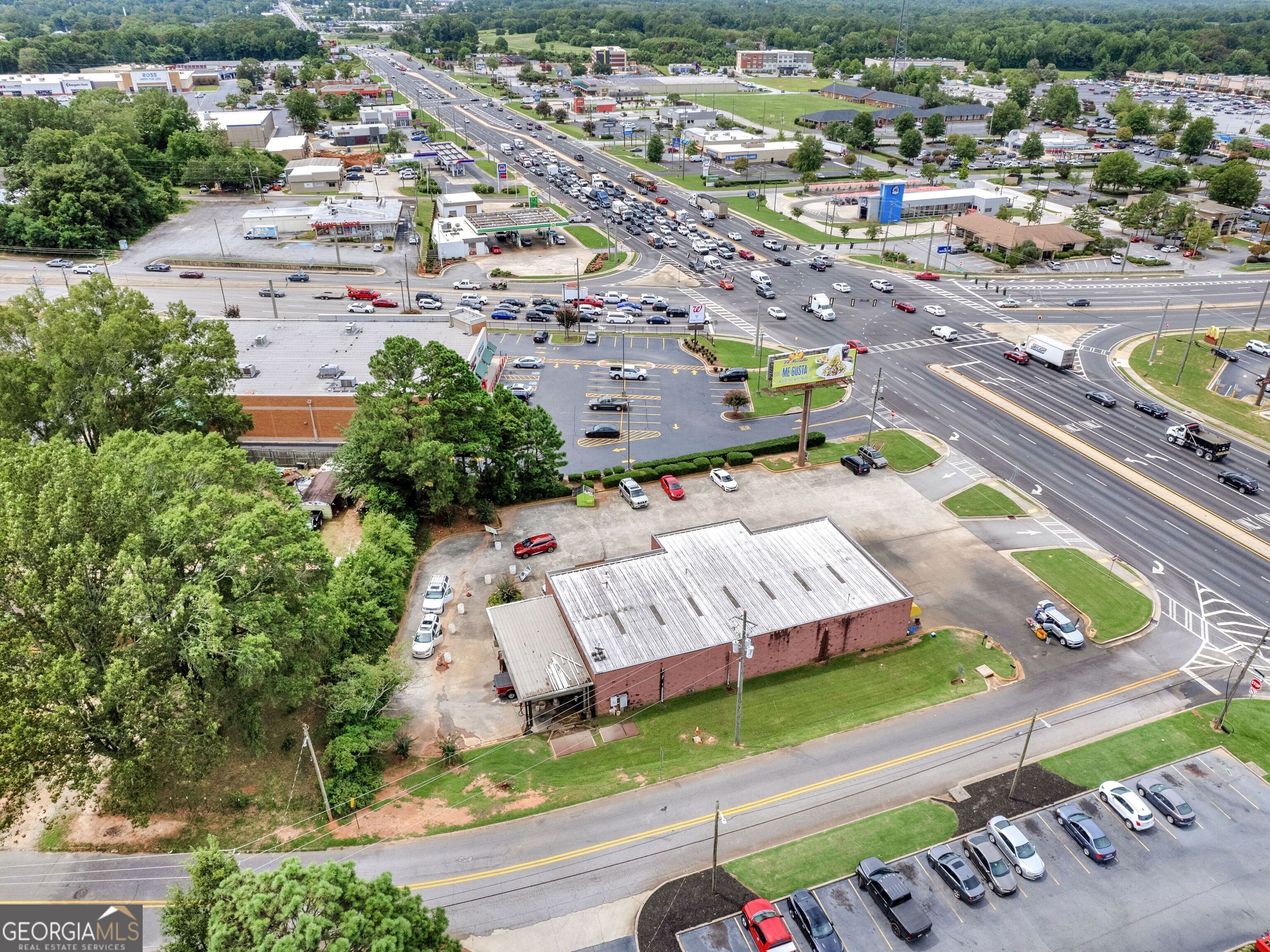 1608 North Expressway Property Photo 1