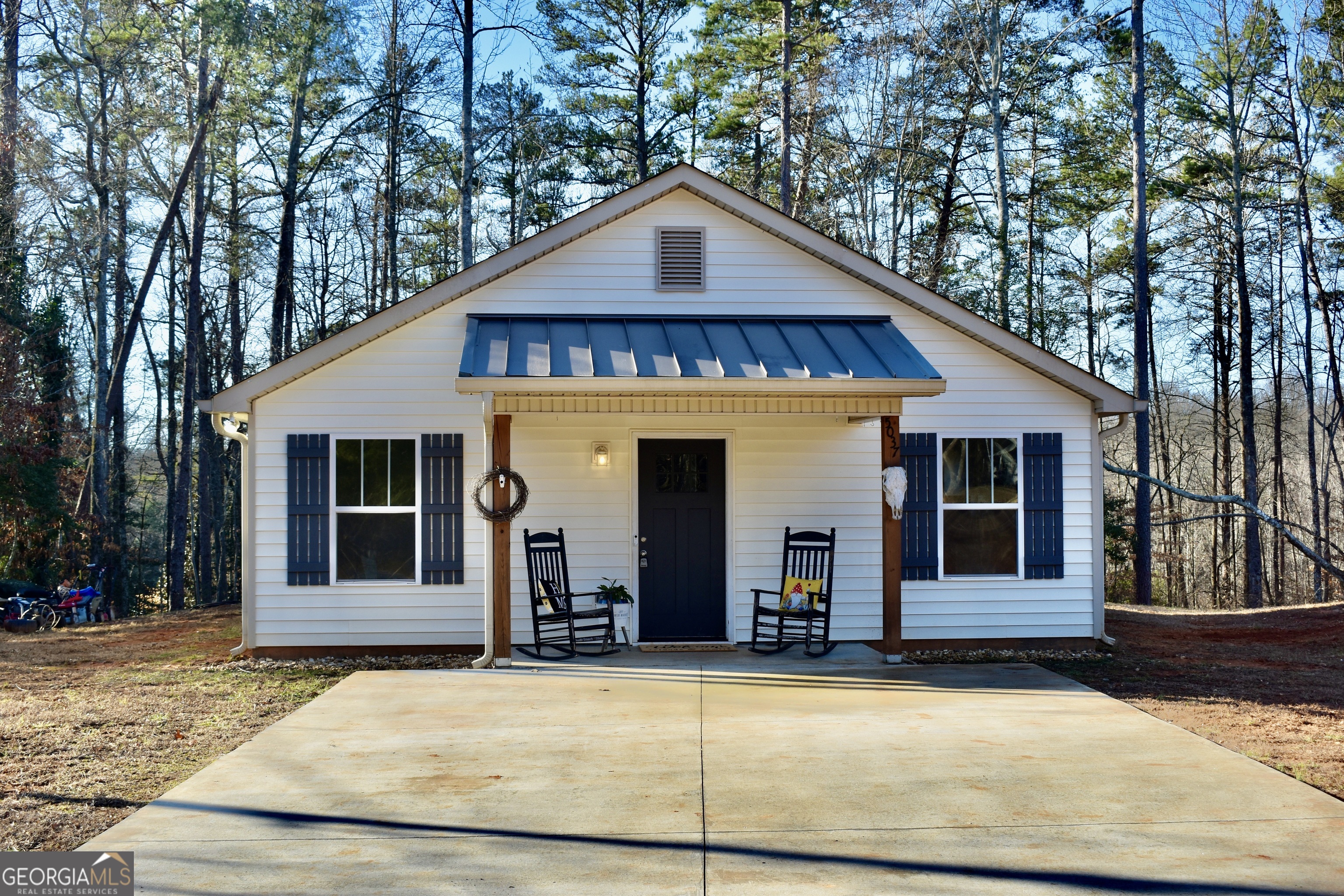 5037 Elrod Place Property Photo 1