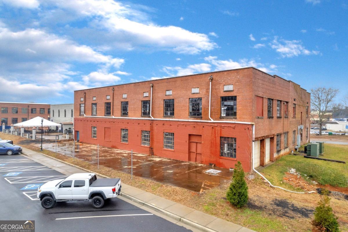 77 State Street Property Photo 1